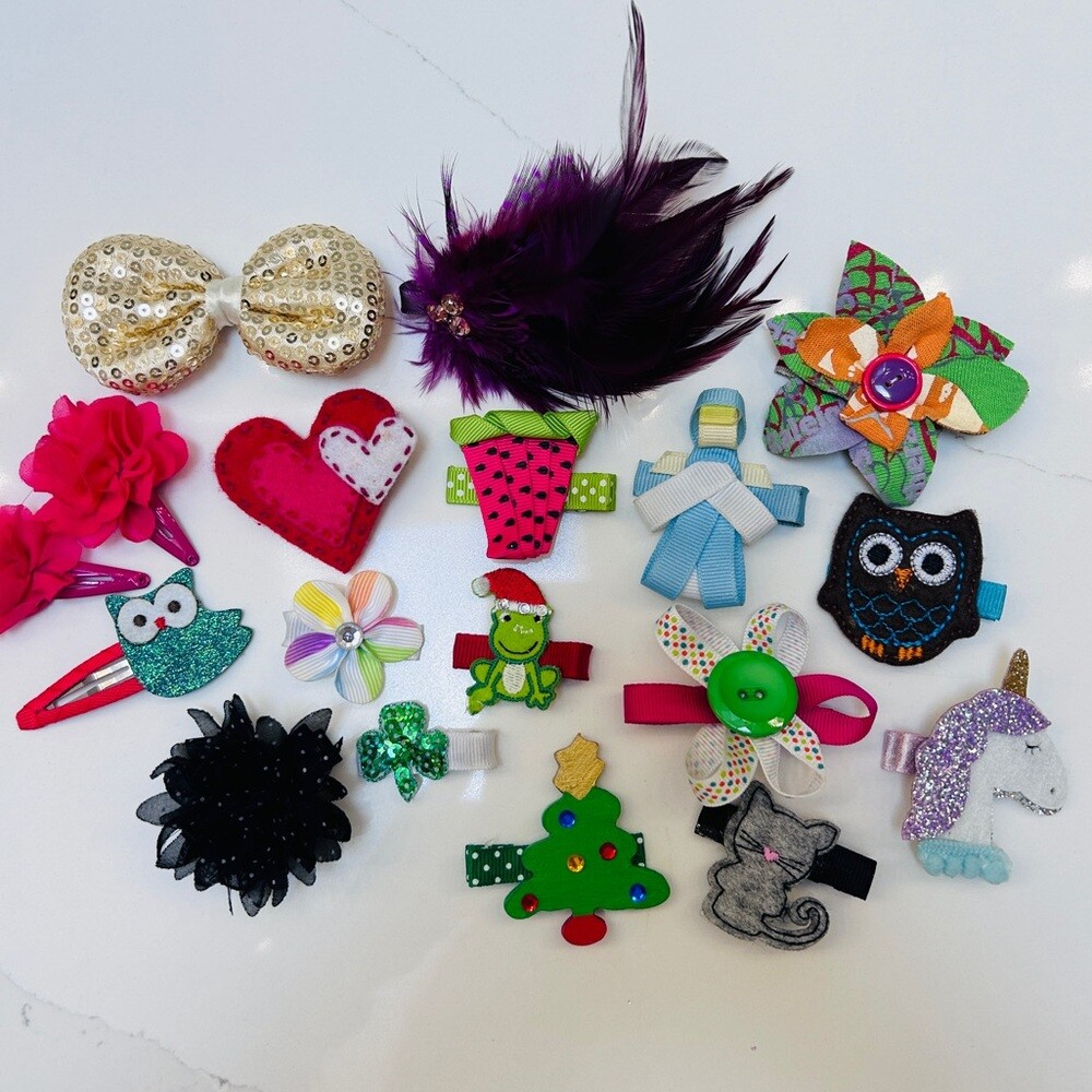 Lot of 18 boutique baby Hair Bow clips. All Occasions!