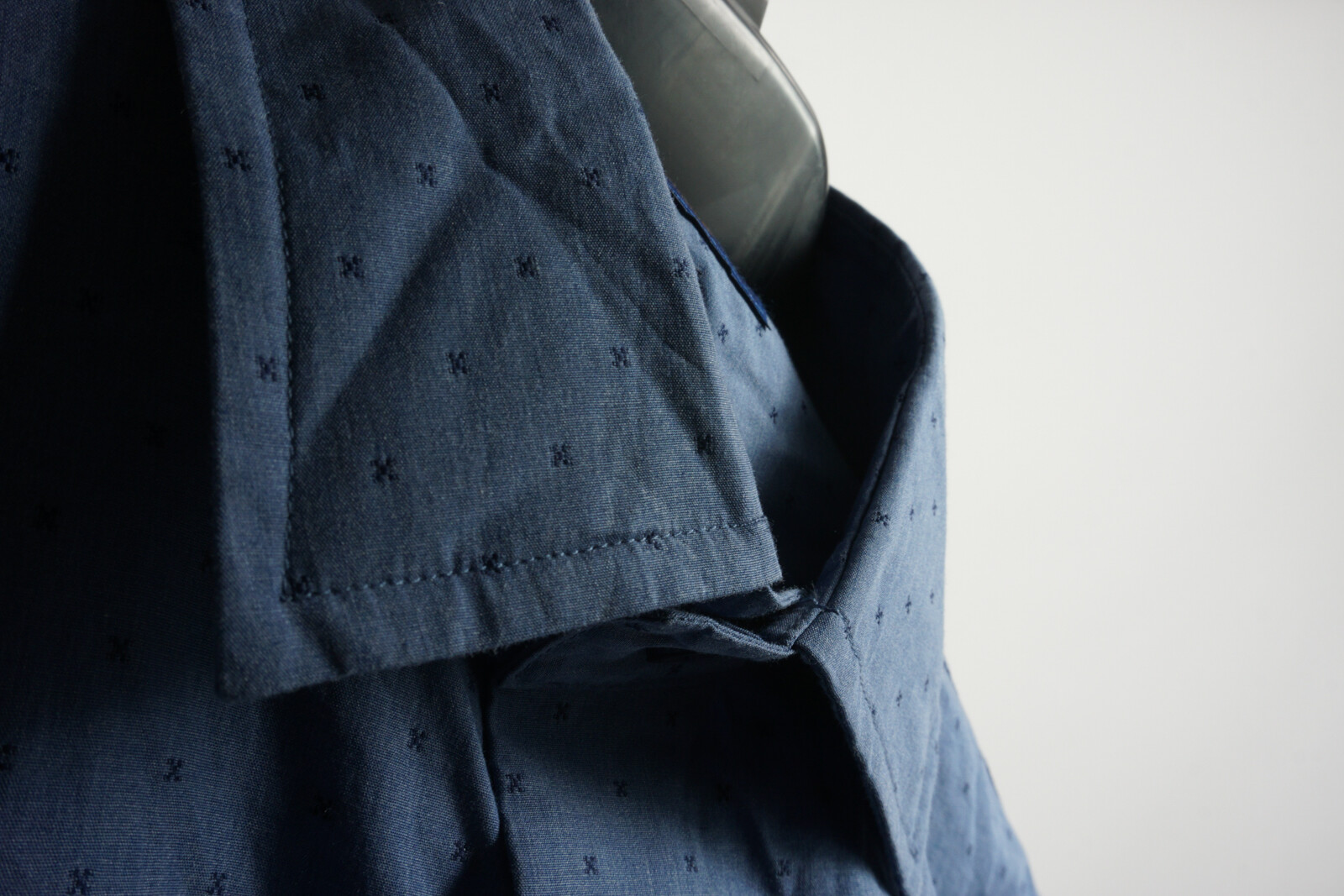 New David Donahue Heathered Dobby Fusion Shirt Men’s Medium Poplin Denim Blue