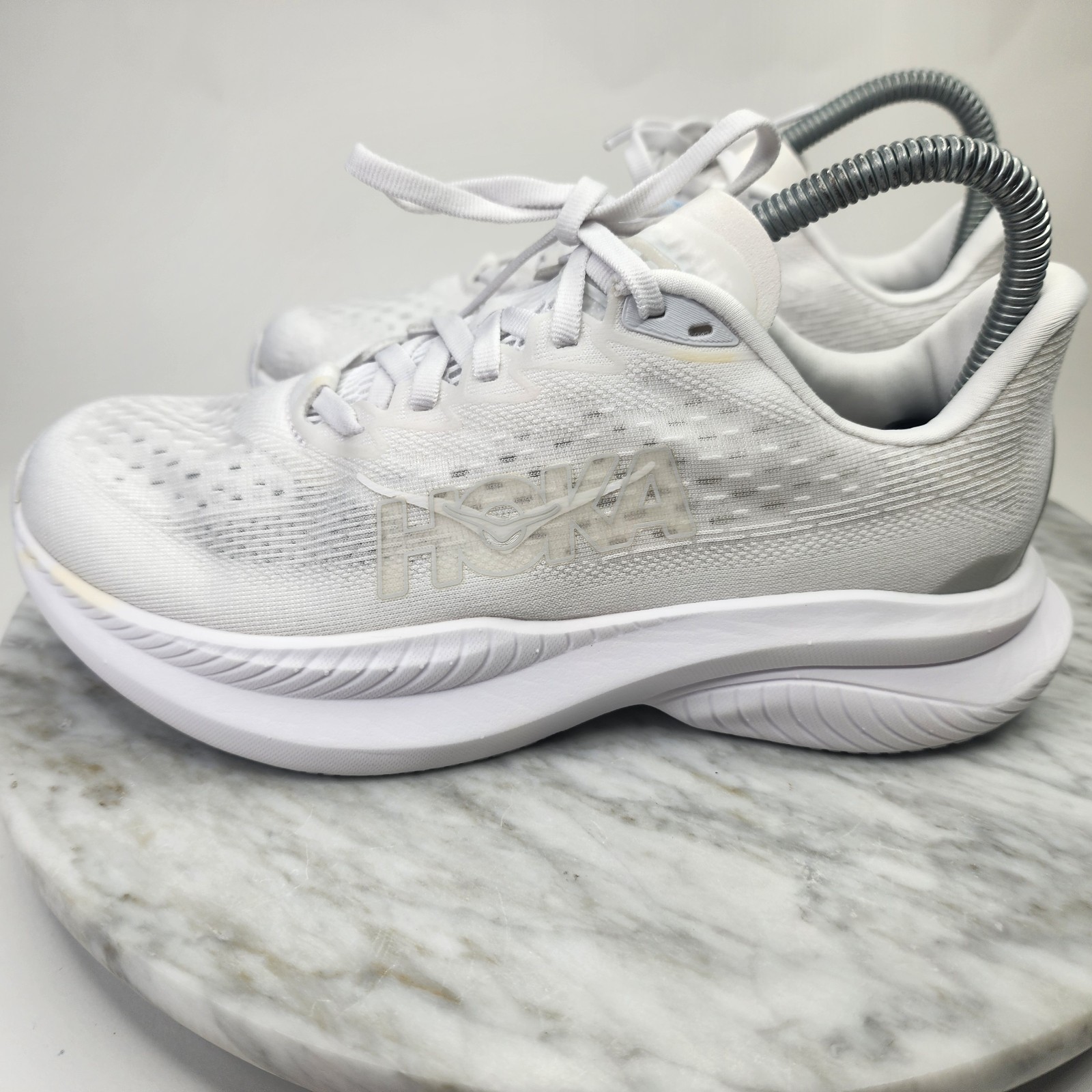 Hoka One One Mach 6 Triple White Running Shoe’s Women’s Size 7D 1147834WWH