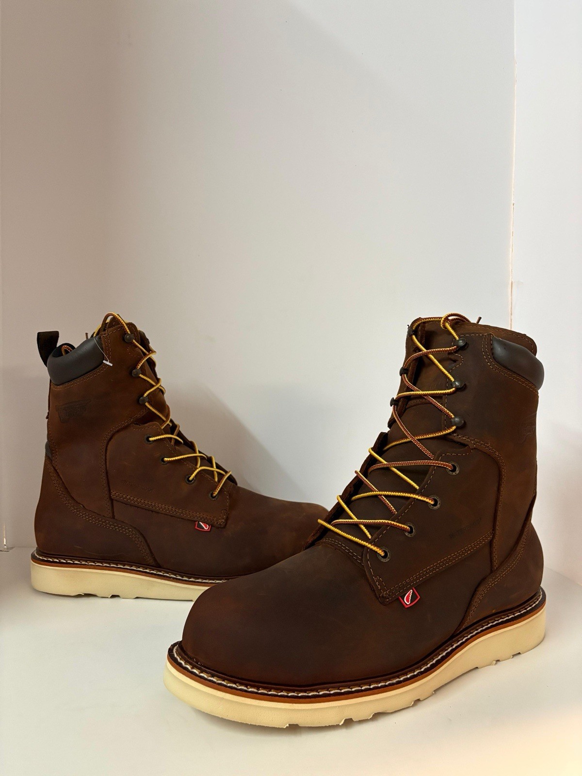 CLEARENCE SALE! -FACTORY SECONDS NEW RED WING SAFETY TOE WATERPROOF SIZE 10.5 D