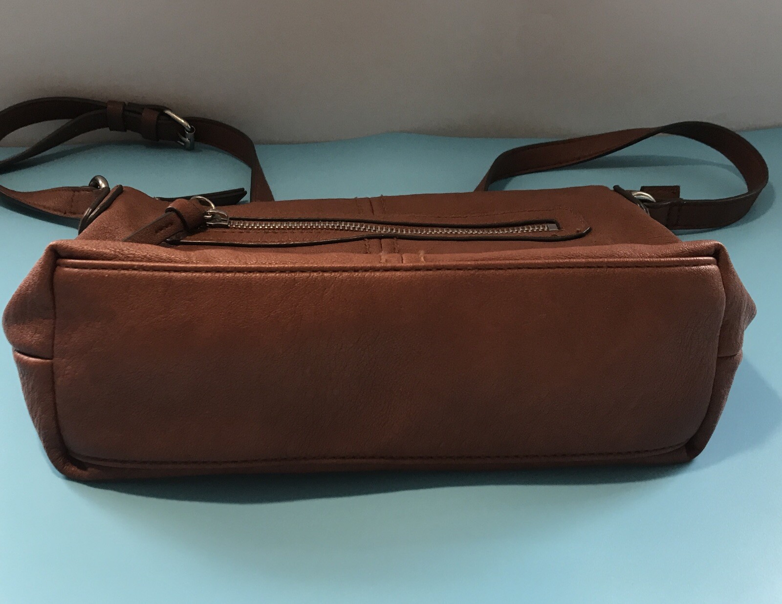 Rosetti Crossbody Handbag Soft 100% Polyurethane RN # 108833 Zip Pockets.