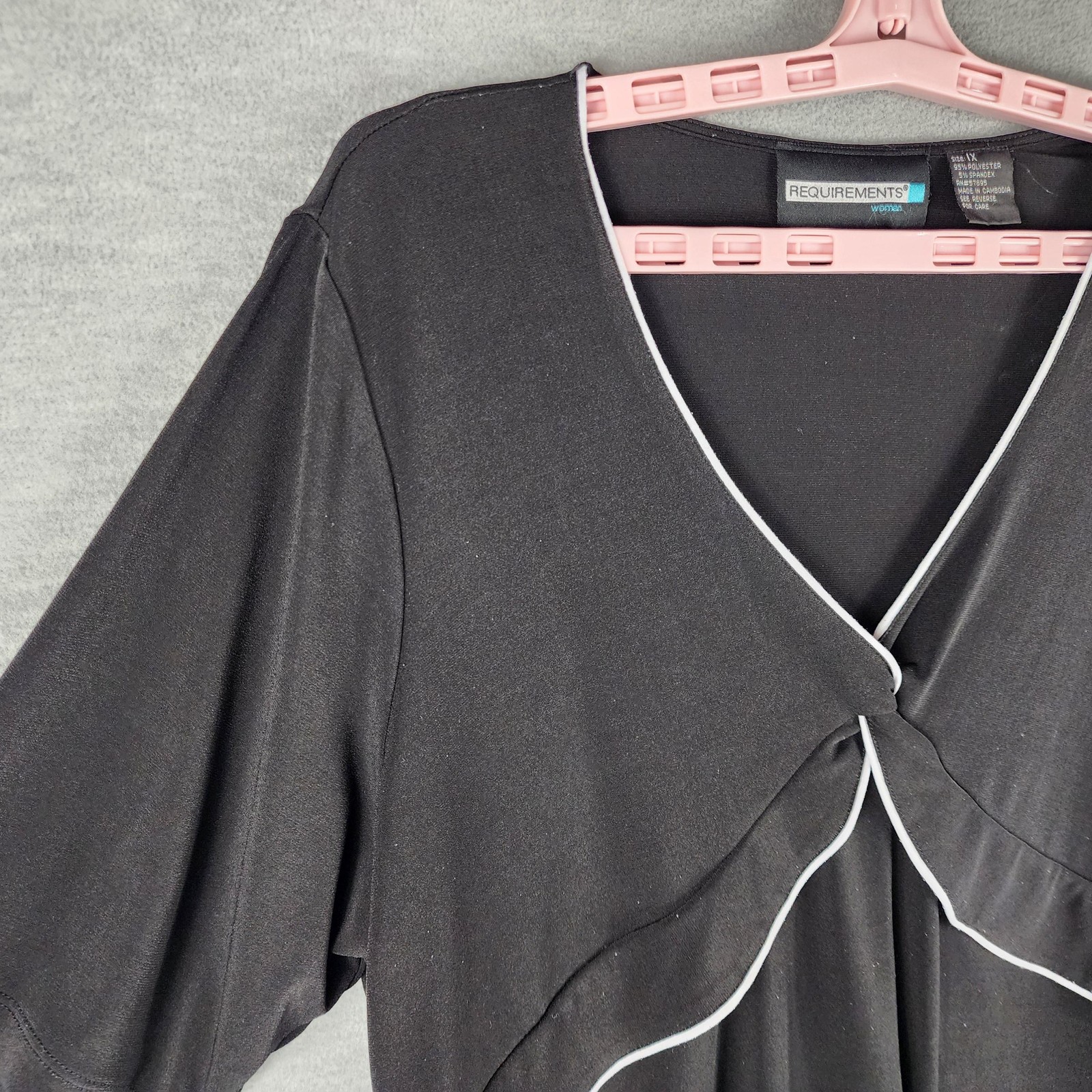 Requirements Blouse Womens 1X Black V Neck Contrast Trim Short Sleeve Top