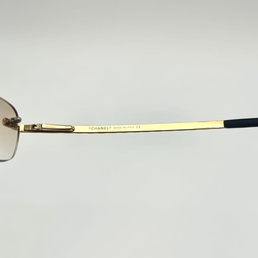 CHANEL 2072 Matelassé Sunglasses Rimless Two-Point Design lightweight appearance