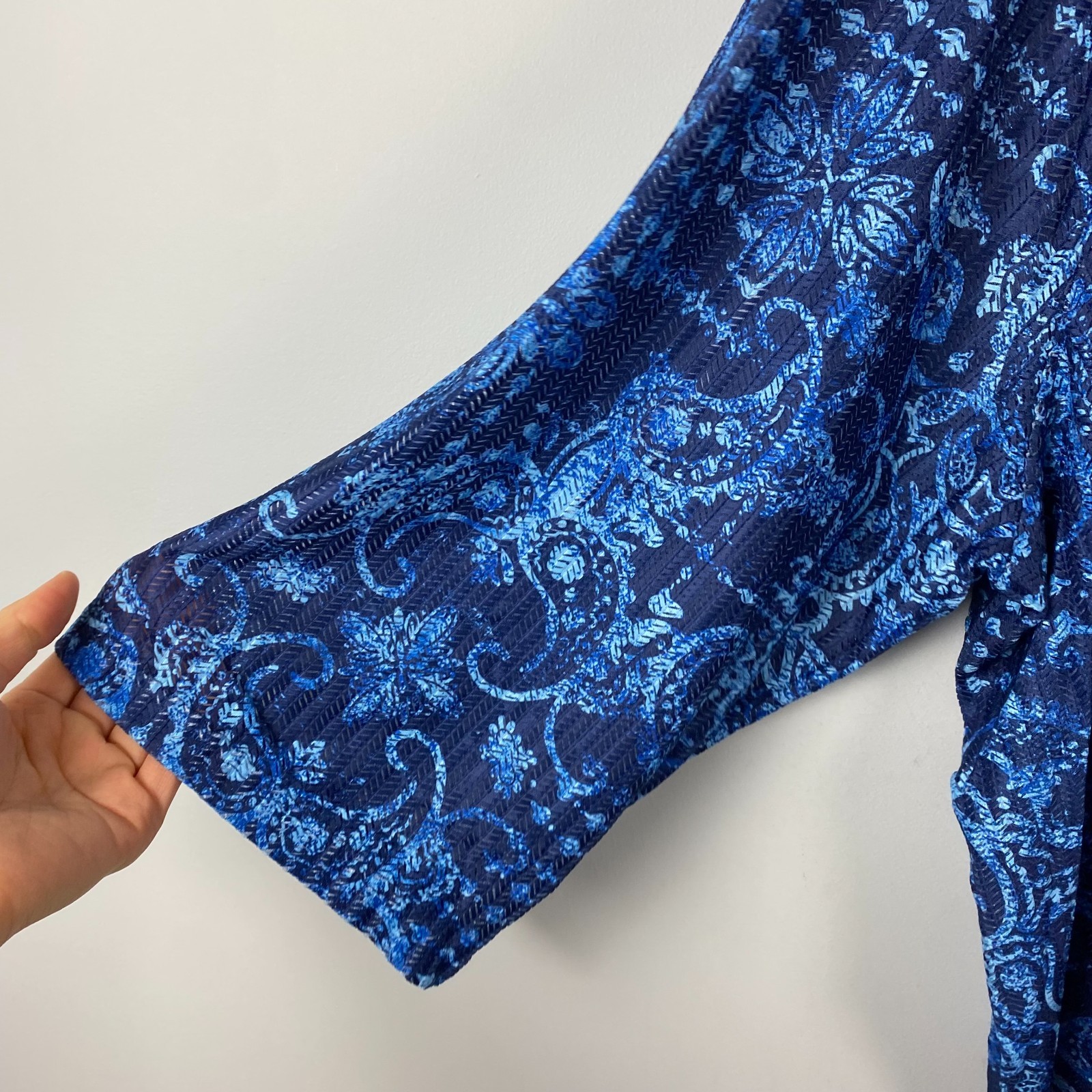 Catherines Open Front Cardigan Size 5X Blue Paisley 3/4 Sleeves Open Weave