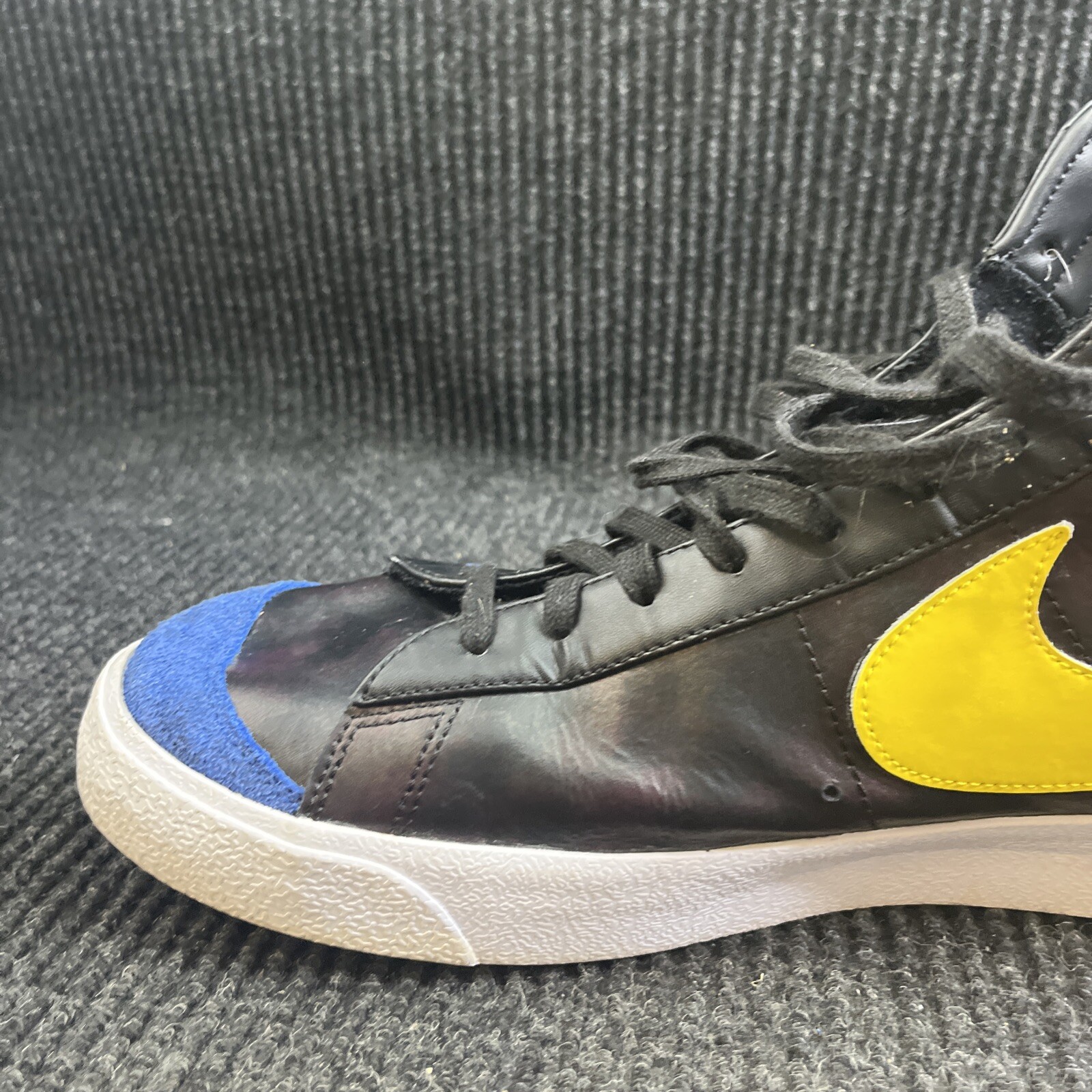 🔥🔥🔥Nike Blazer Mid Peace, Love, and Basketball 2020 Size 15 Used Good