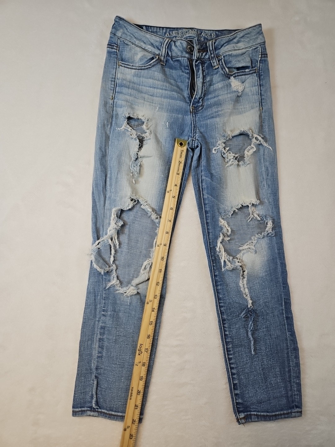 American Eagle Outfitters RN54485 CA 03873 Women’s Jeans Sz 2