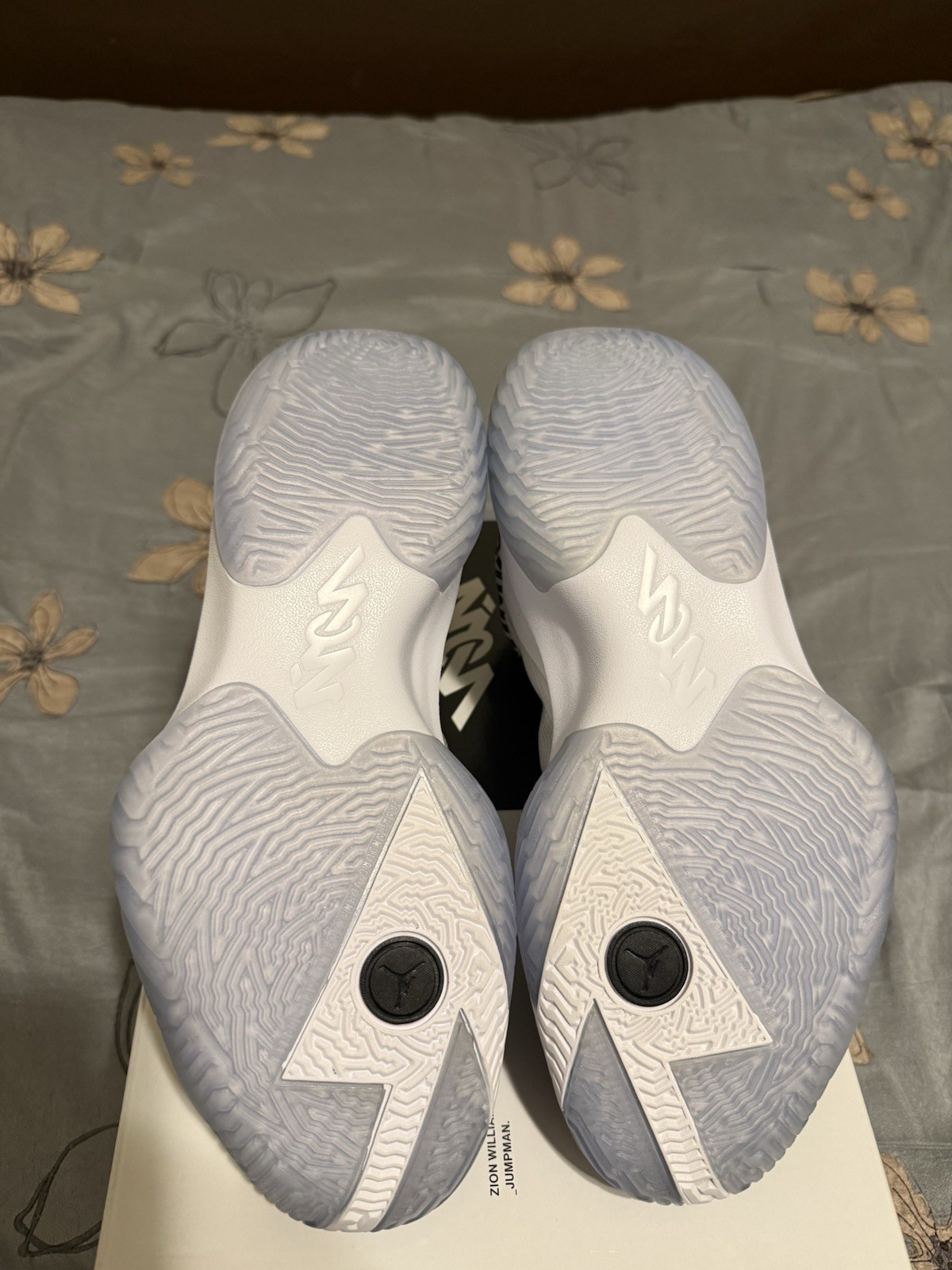 JORDAN ZION 1 I WHITE BLACK METALLIC GOLD DA3130 002 Men’s SZ 9.5 NEW W Box