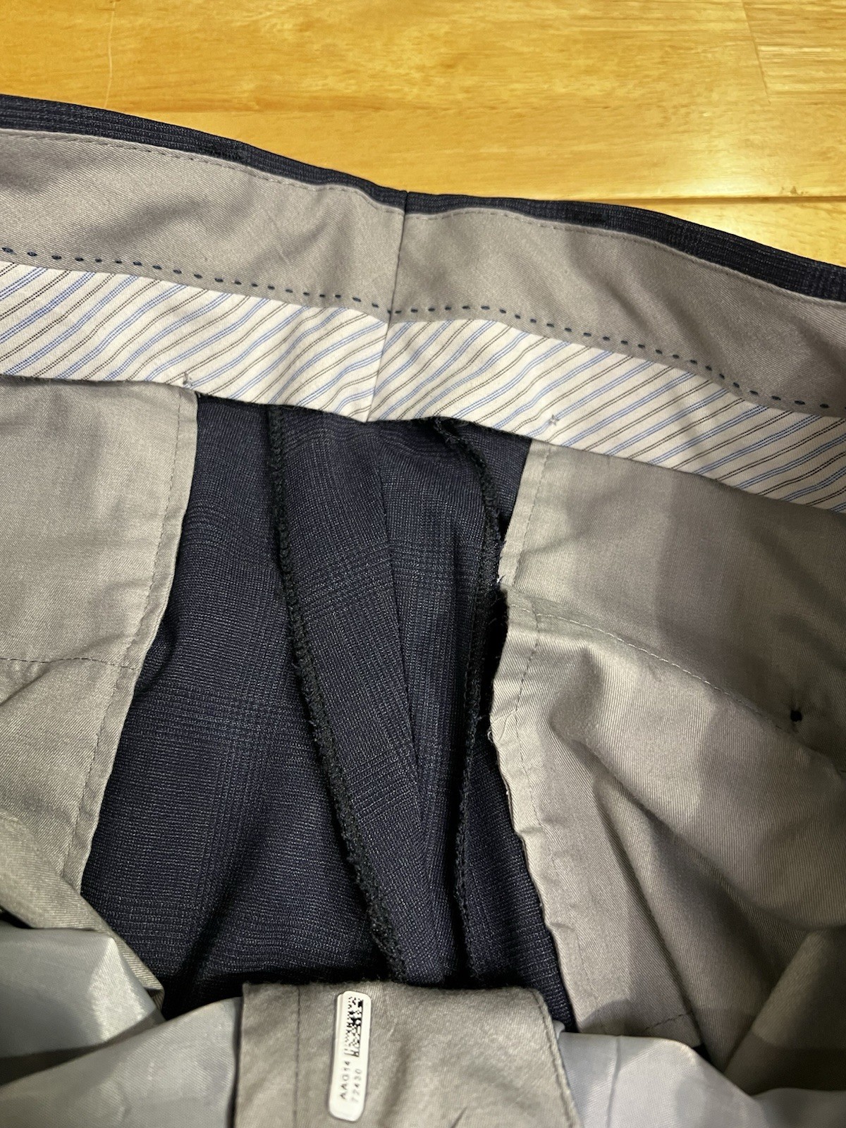 Hart Schaffner Marx Men’s Wool 2 Piece Suit Size 40R Navy Blue Plaid