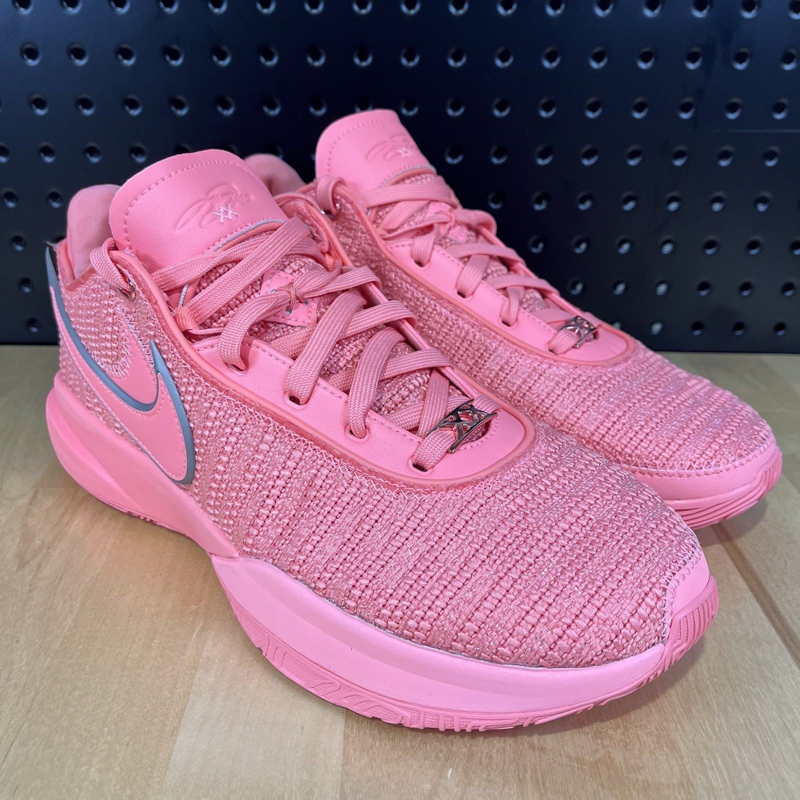 Nike Lebron 20 Pink Diamond DJ5423-600 Men’s Basketball Shoes Size 10 NEW