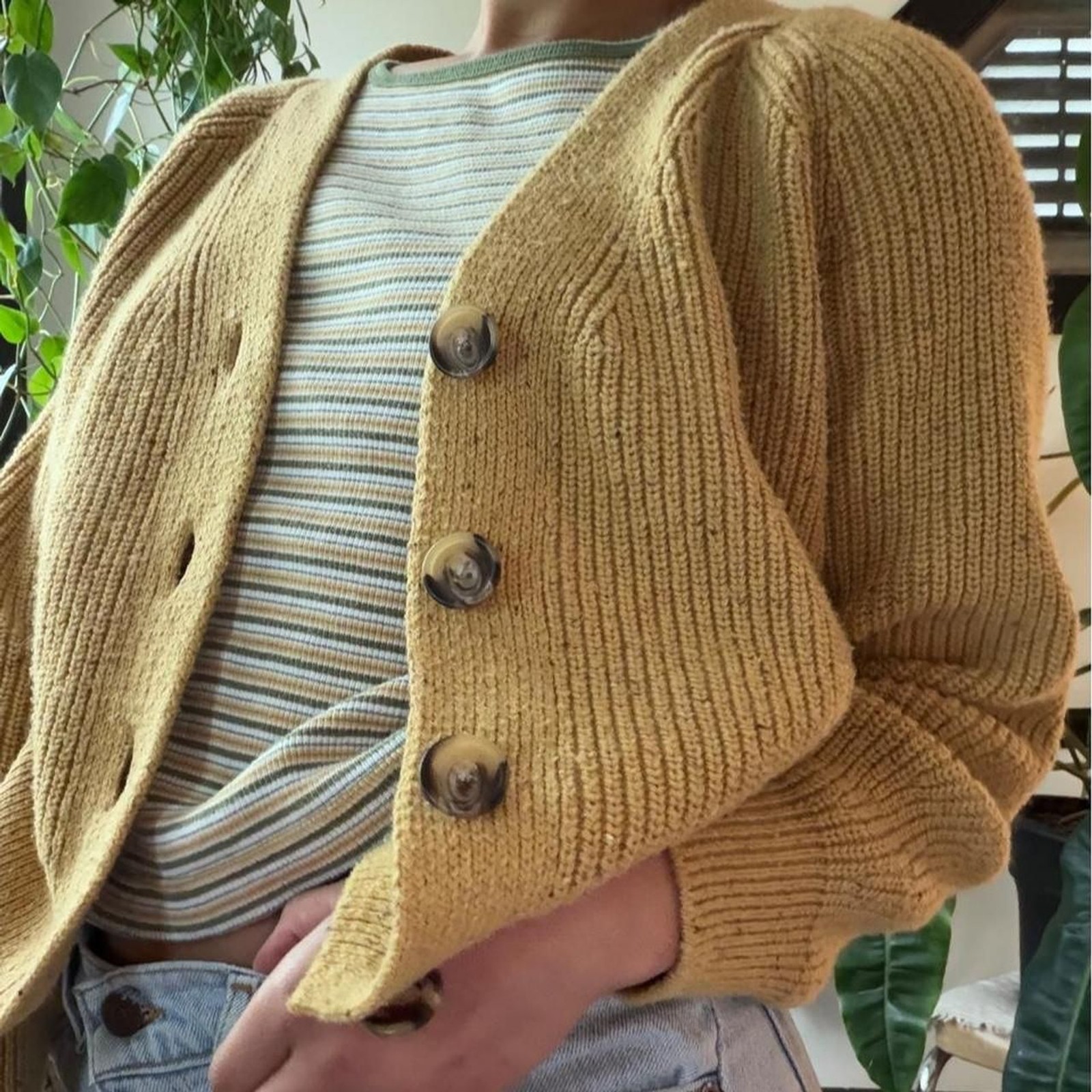 Vintage fitted striped ribbed tee