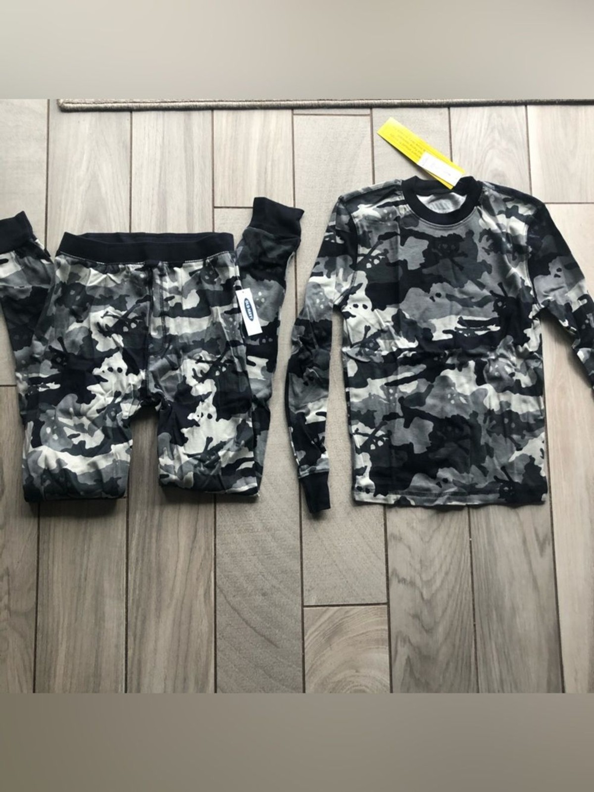NWT Old Navy Gray & Black Camo Kids Pajama 2 piece Set XL