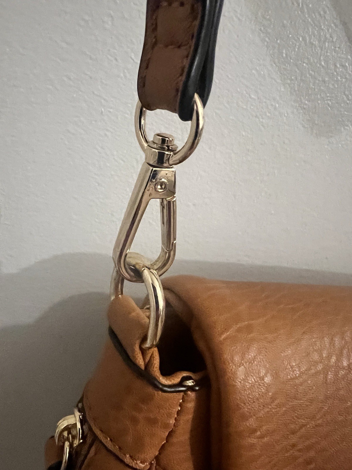 Moda Luxe Women’s Small Brown Chevron Crossbody Gold Zip Adjustable Strap