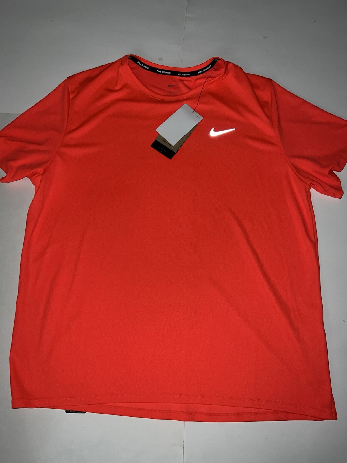 Nike Men’s Dri Fit Miler-Training Running Shirt DV9315-635 Crimson Men’s S-2XL