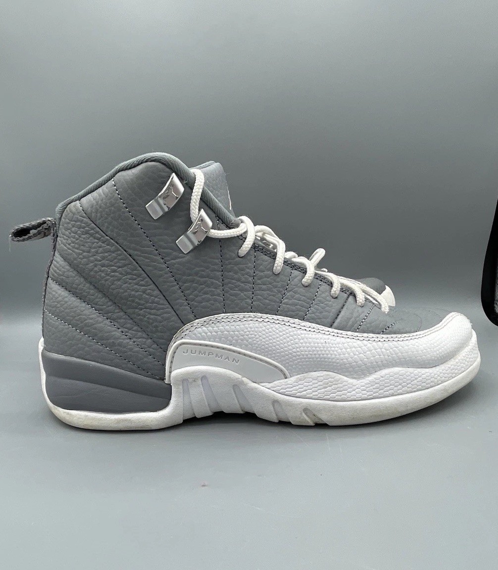 Jordan 12 Stealth 2022 Gray White Size 6.5 Y