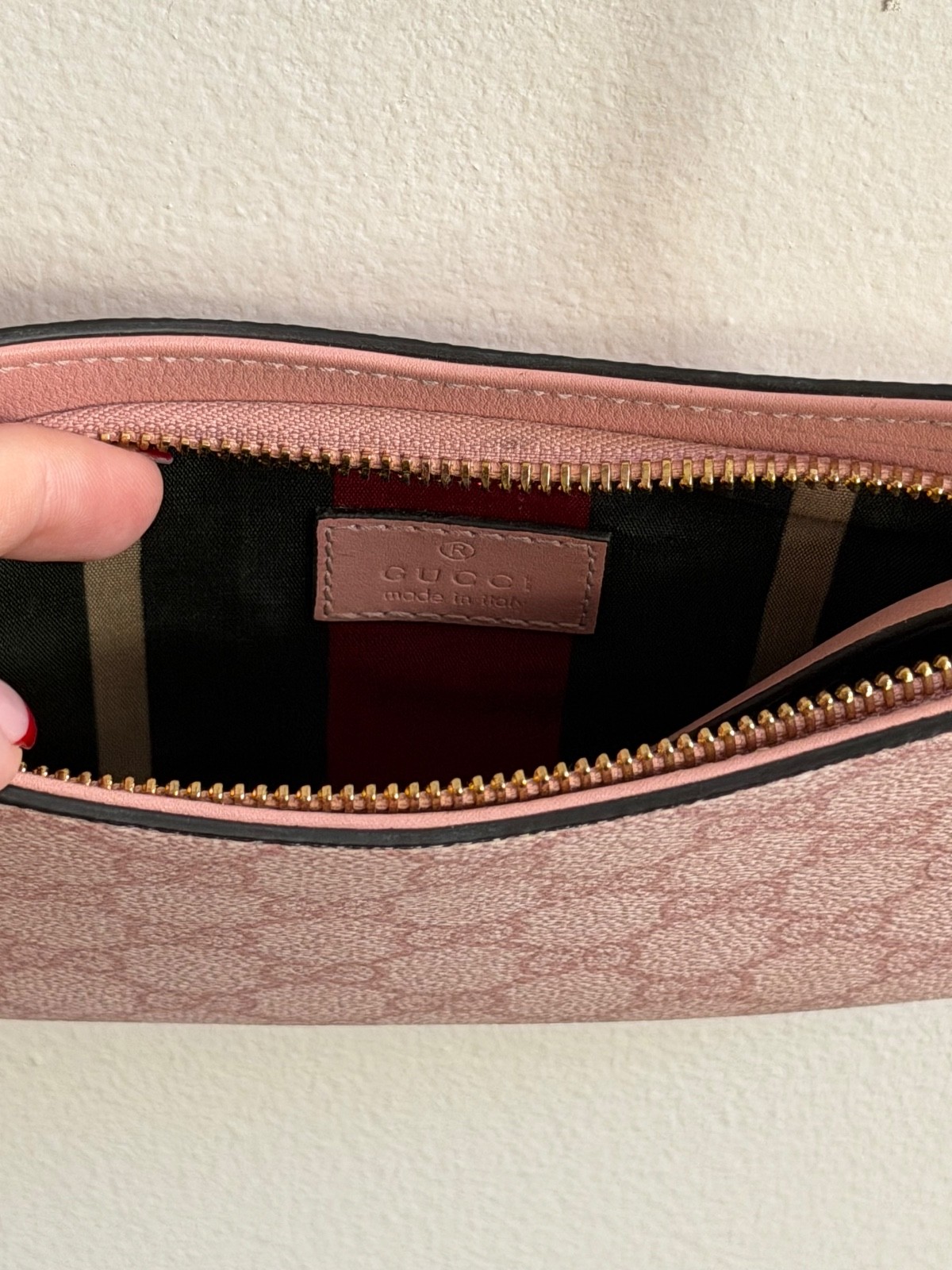 ⭐️NEW⭐️GUCCI GG Emblem shoulder bag ultra-mini women’s pink 7.5x9x0.8×5.1 in