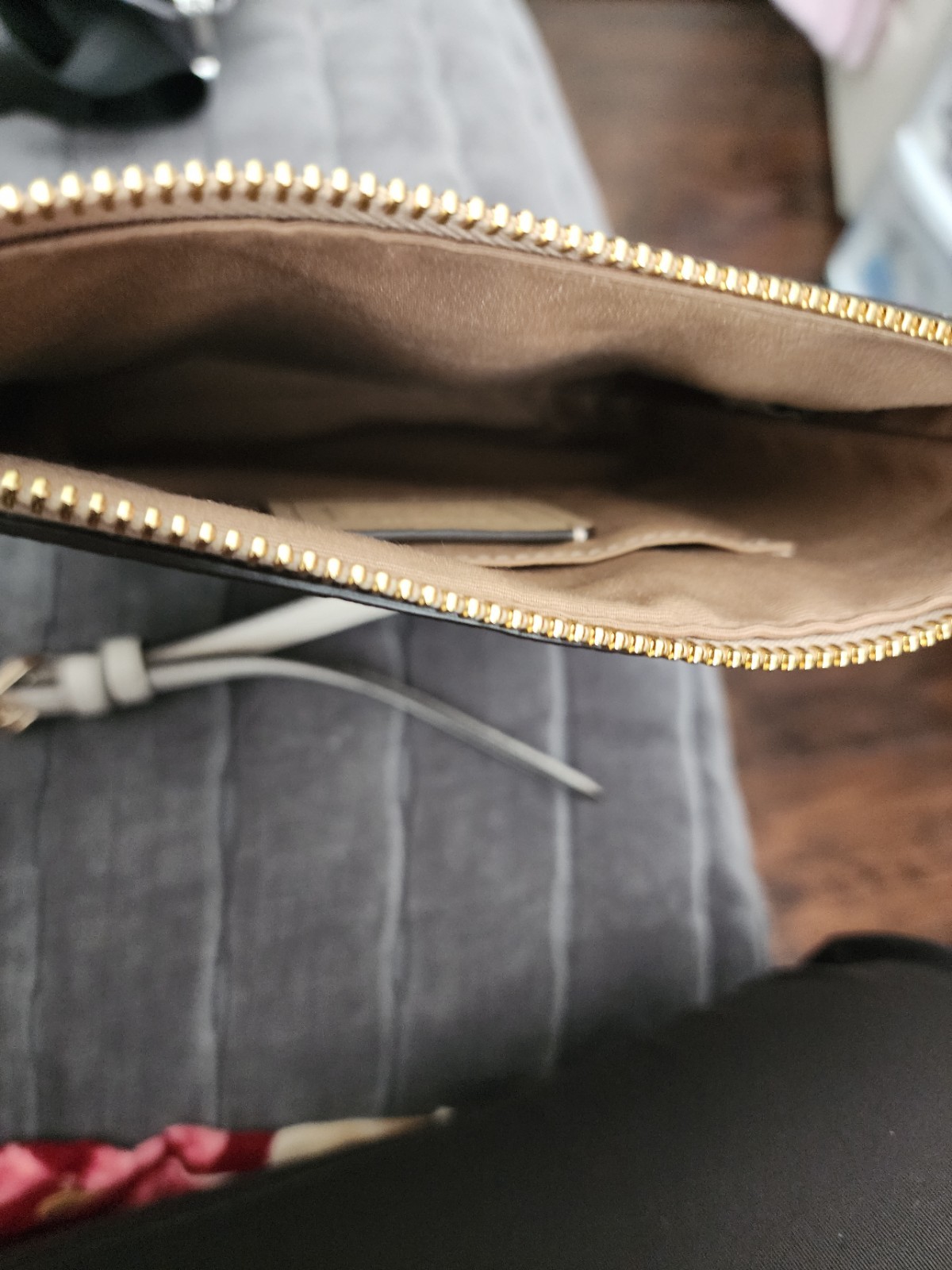 Coach Signature Small Monogram Crossbody Bag Zip Beige/Ivory Gold Hardware
