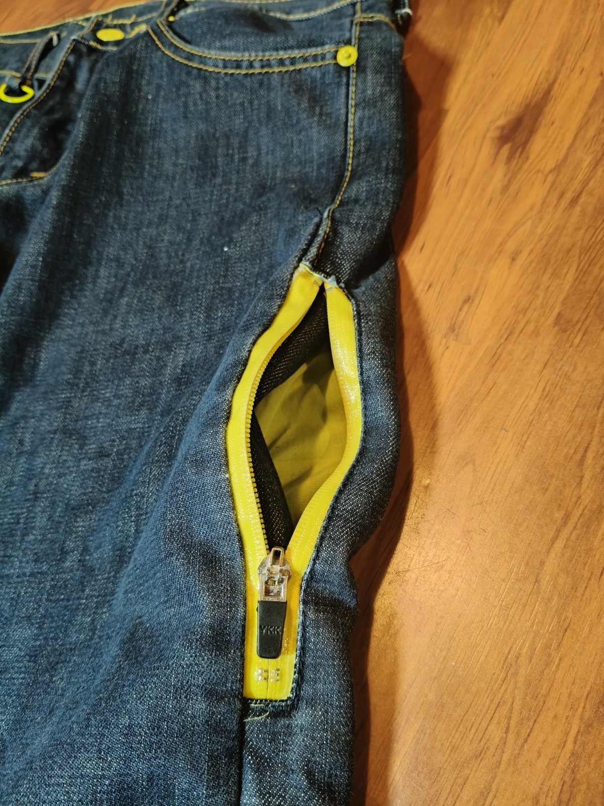 Rare 1990’s Vintage Packable Levis 501 Straight Jeans