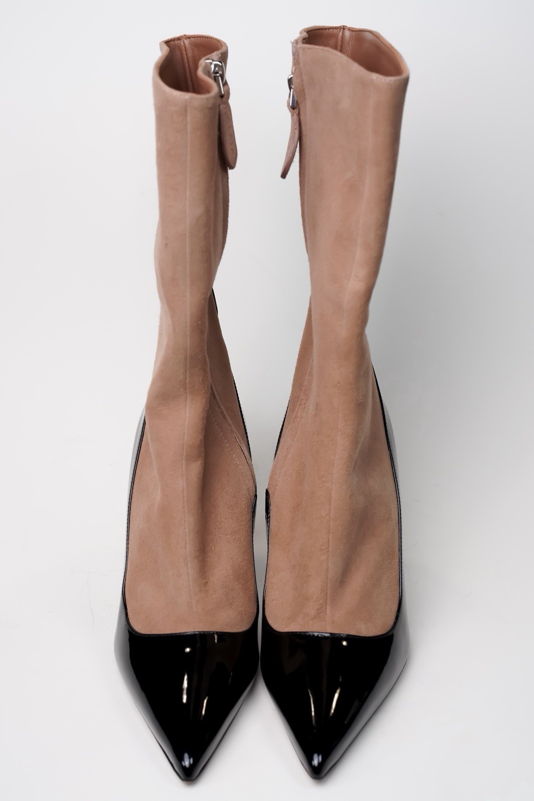 Alaïa Fall 2022 Runway Bicolor Suede Patent Stiletto Boots 37 US 7