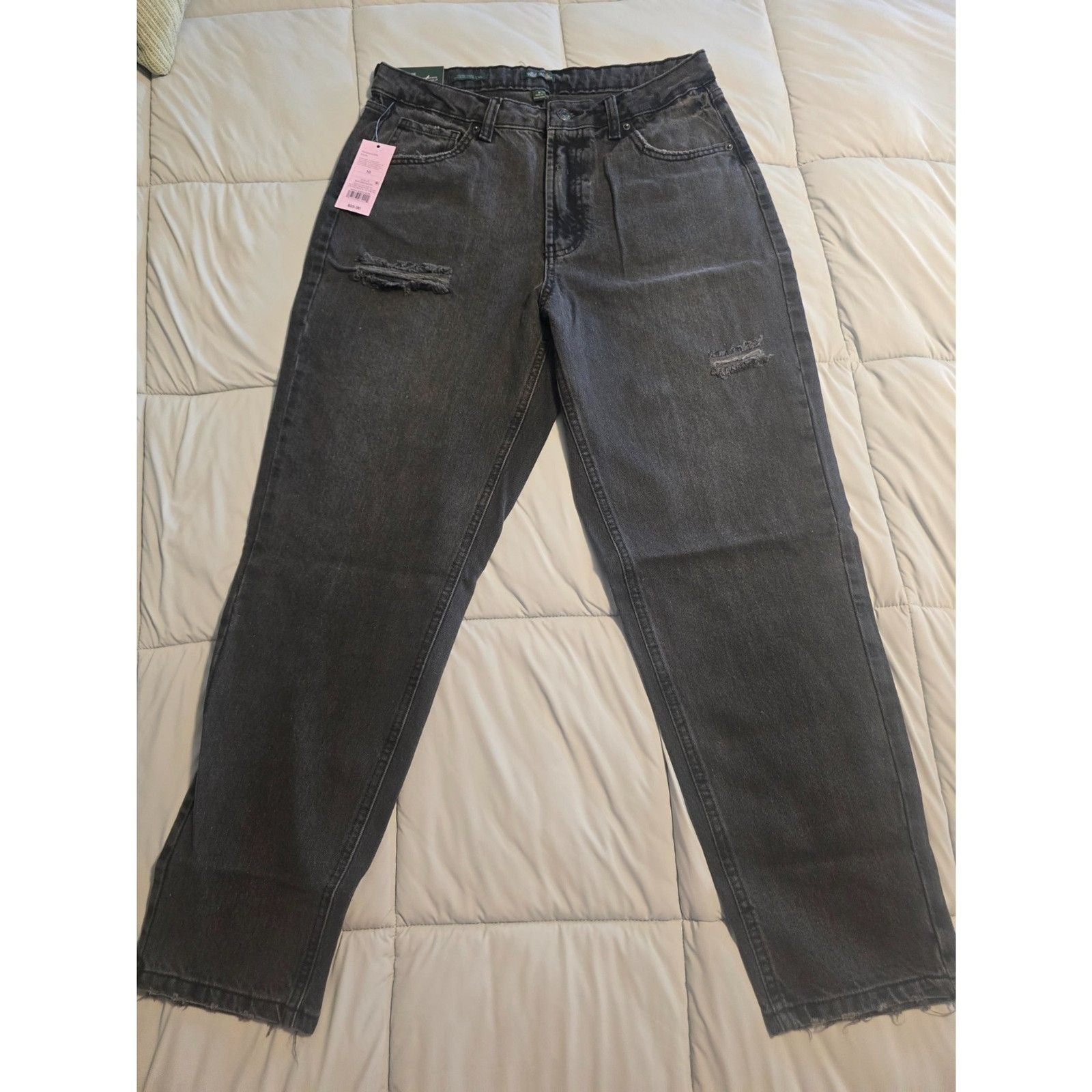NWT Size 10 Wild Fable Womens High Rise Tapered Jean Black Distressed Easy Rigid
