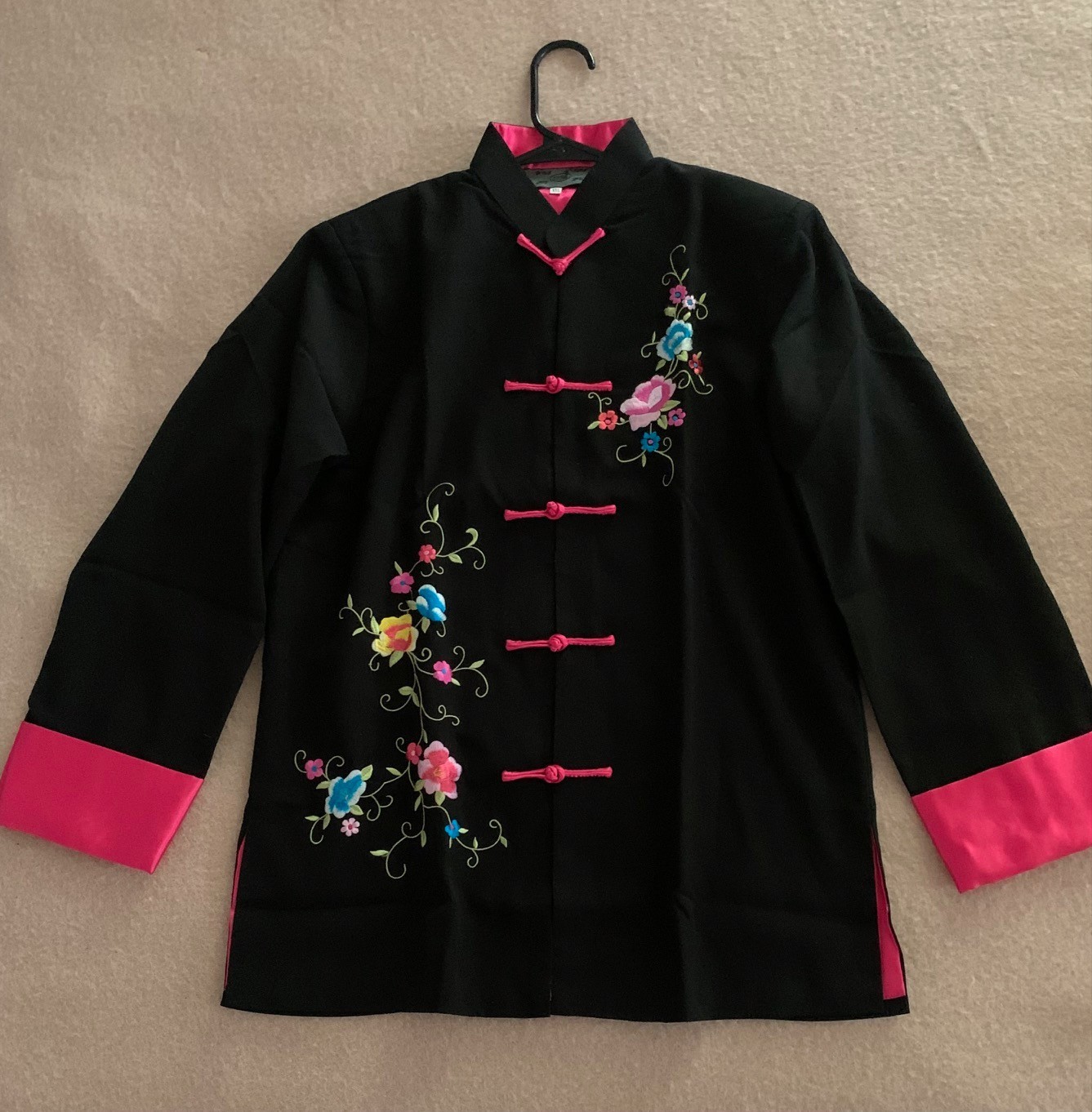 Asian Style Women’s Tang Suit Top Black & Floral Polyester 30″ Long YHSK China