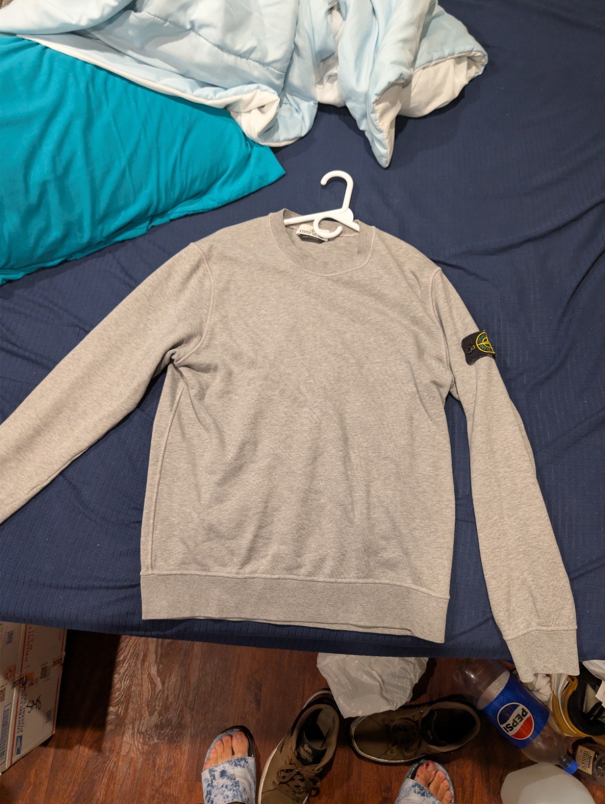 Men’s Stone Island Crew Neck Sweater – Size L