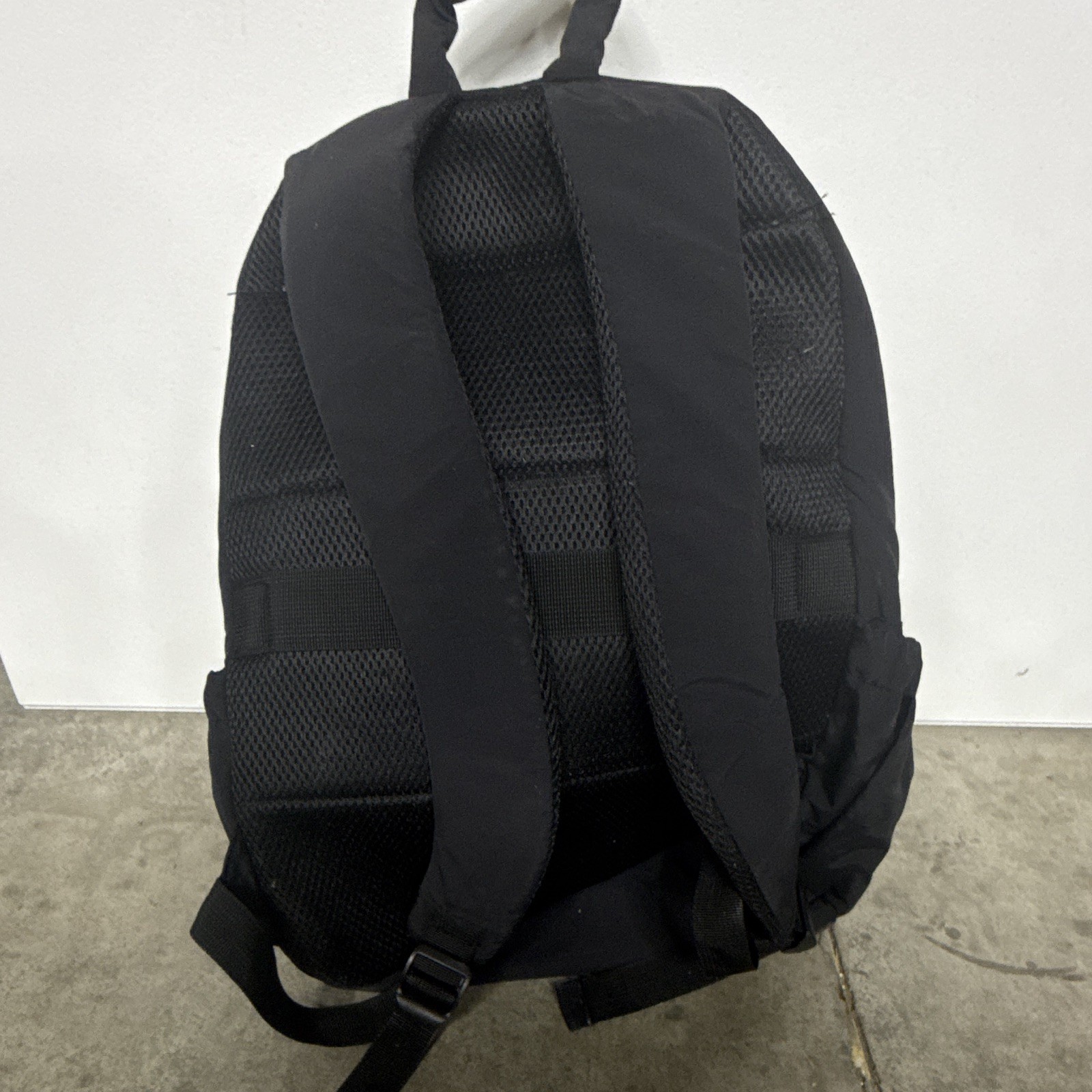 BAGSMART puffy travel backpack – black
