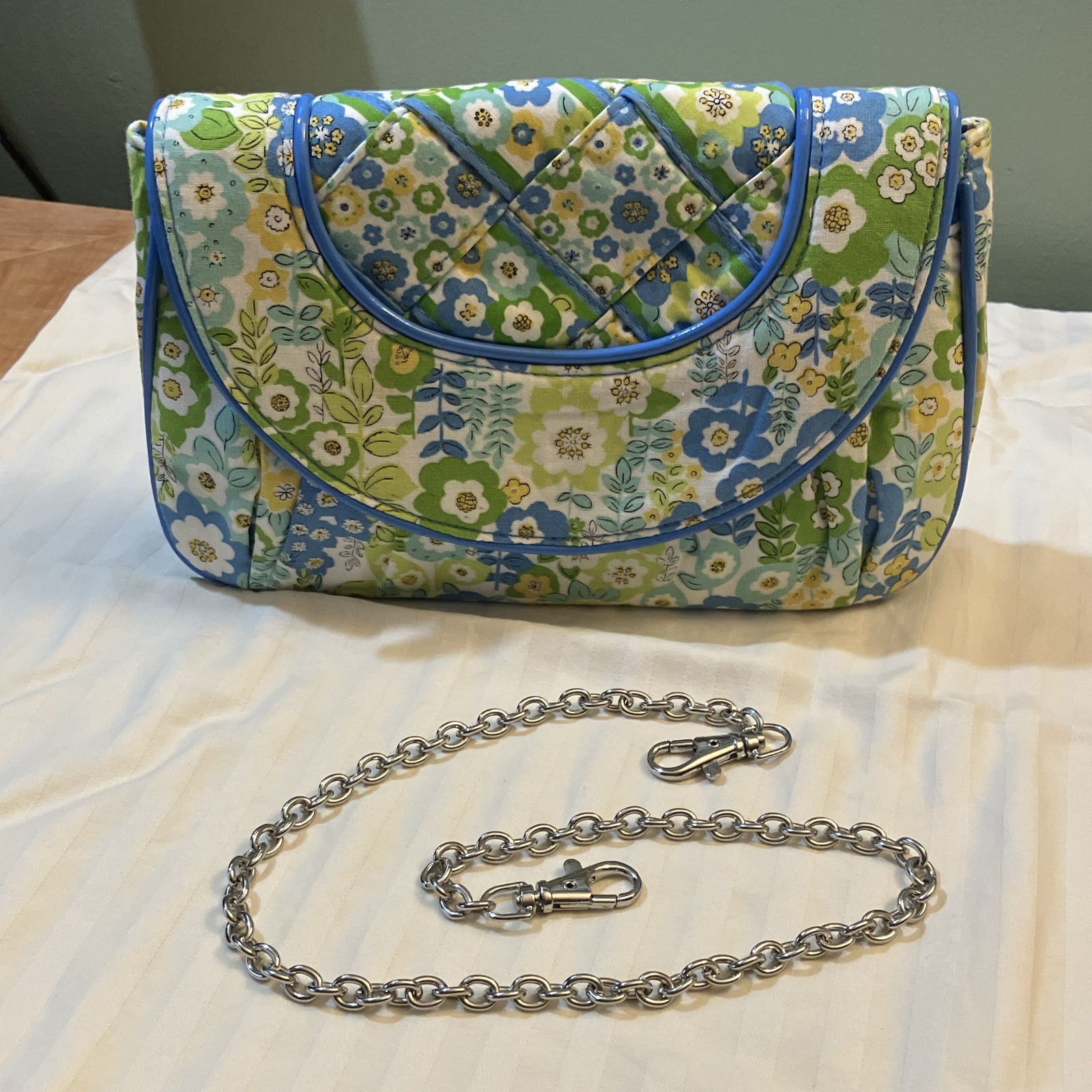 Vera Bradley Floral Quilted Shoulder Bag Purse w/ Detachable Silver Chain Strap