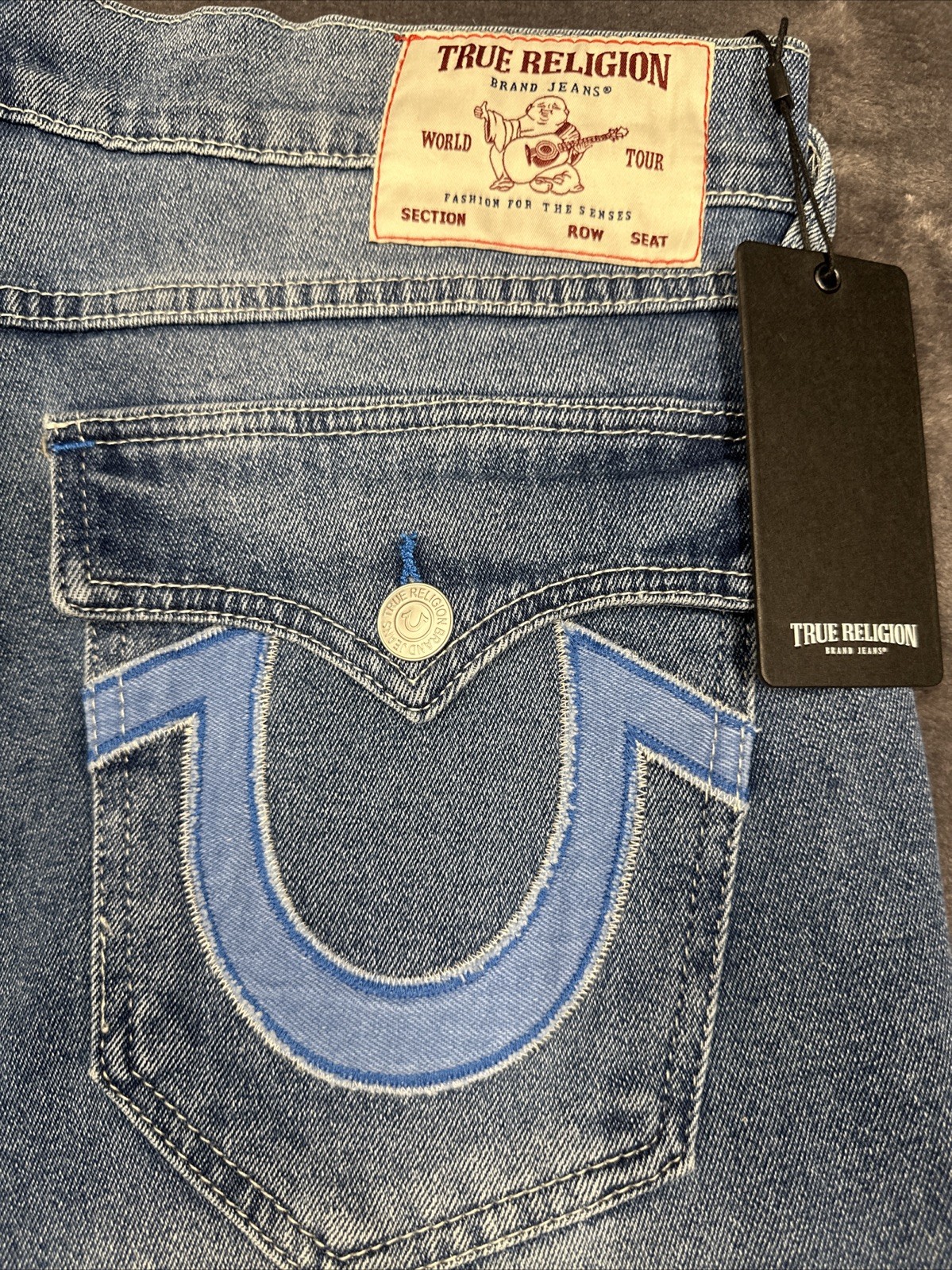 True Religion Geno “Light Pacific Wash” 33×32/Blue Relaxed Slim #700986