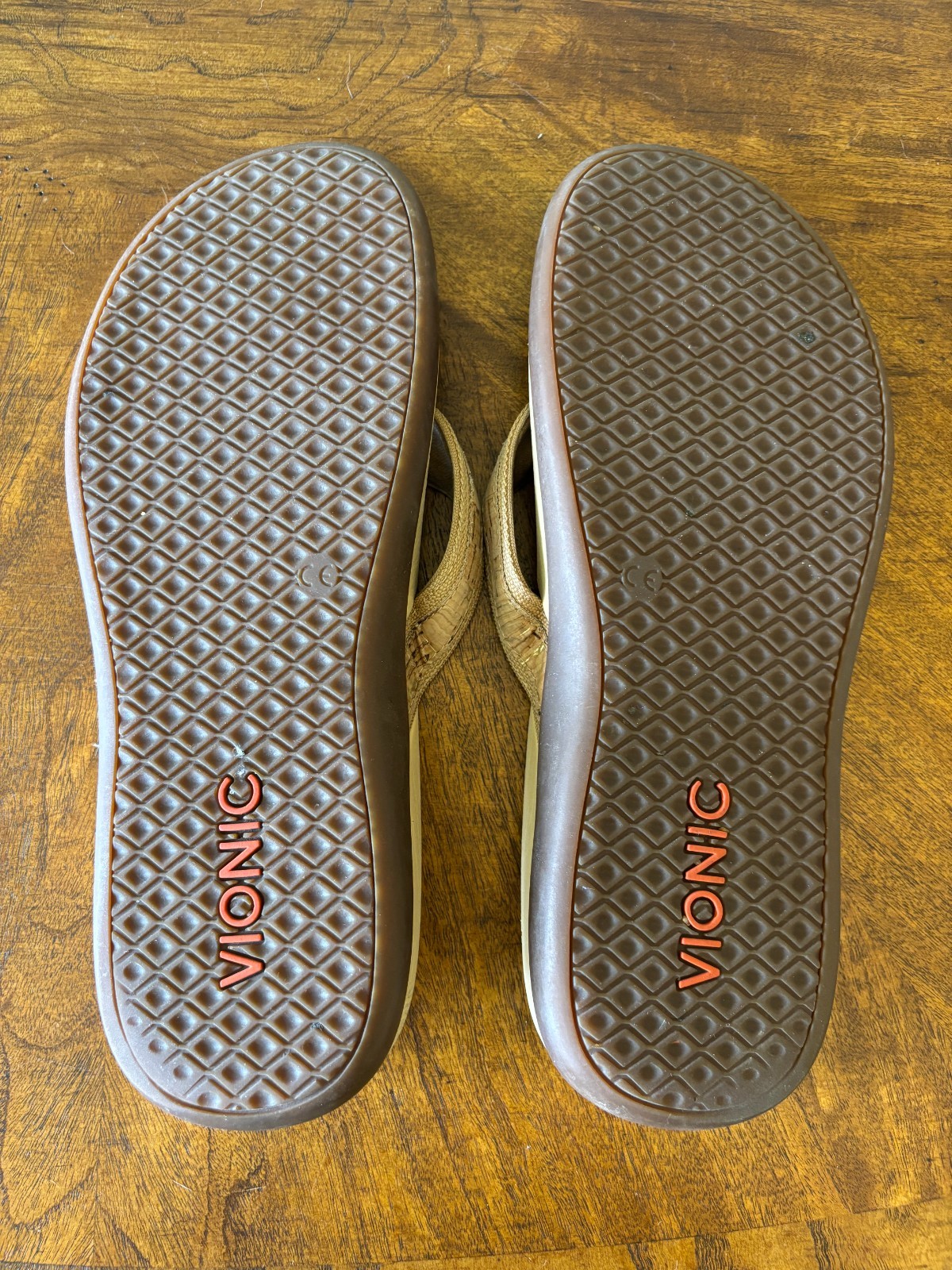 Womens Vionic Tide II Gold Cork Toe Post Sandal Flip Flop – Size 9