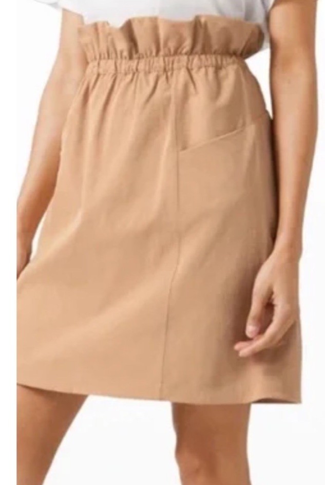 lululemon Beige High Rise Paperbag Elastic Waist Skirt w Pockets Size 10