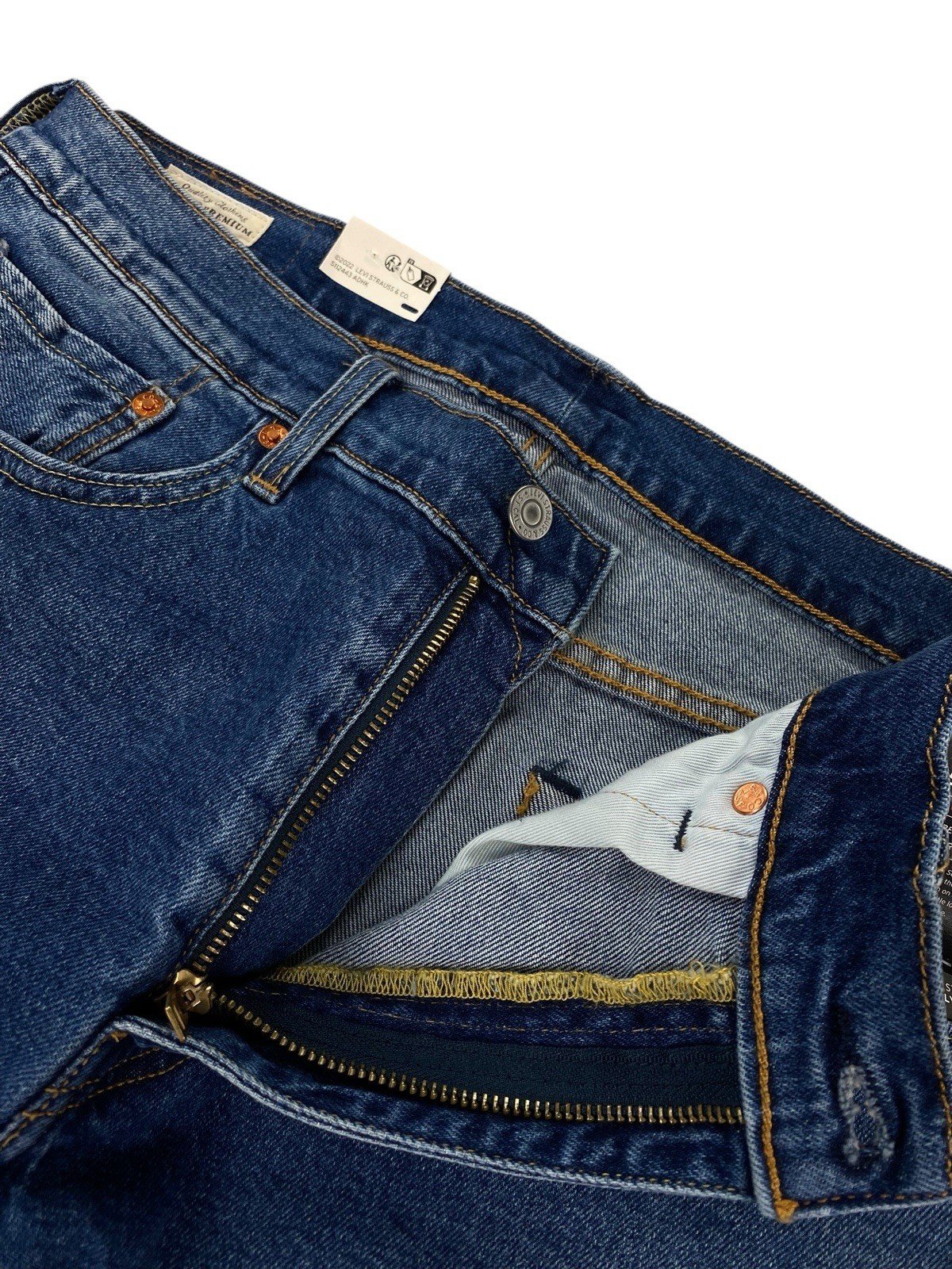 NEW Levi’s Strauss Premium 502 Taper Selvedge Medium Blue Mens Denim Jeans