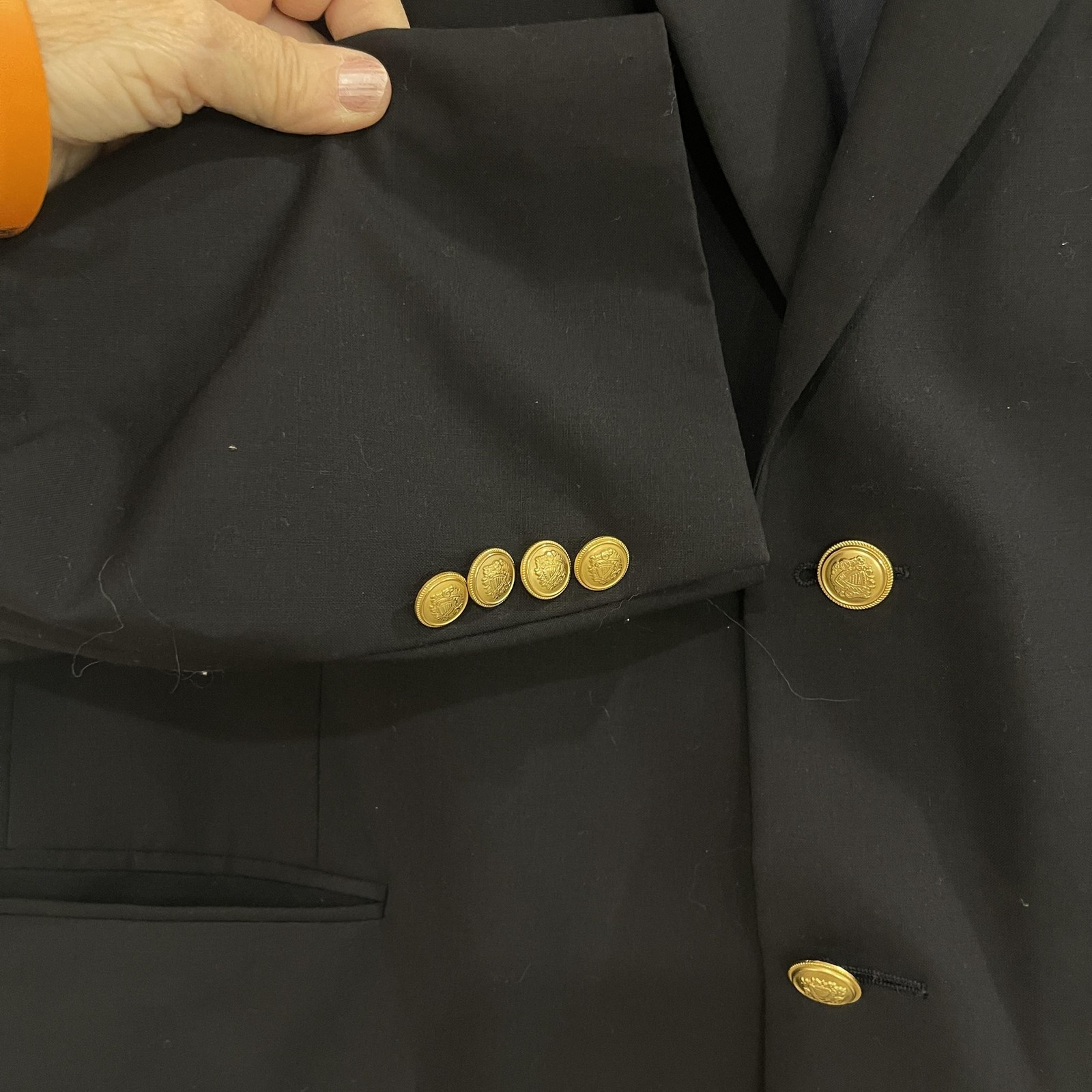 Jos. A. Bank Blazer Mens 46R Navy Wool 2-Button Gold Tone Buttons Double Vent