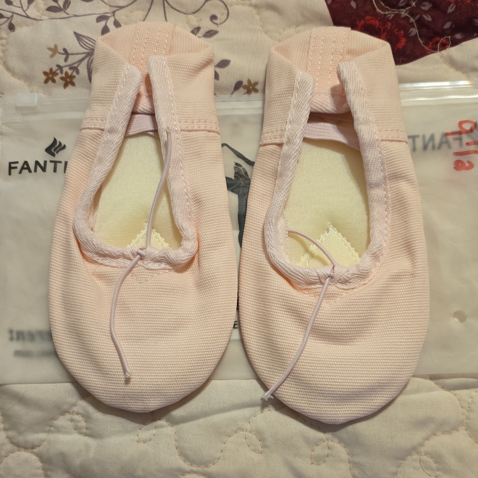 Fantiny Pink Ballet Shoes/Slippers Split Sole with Elastic Strap Unisex
