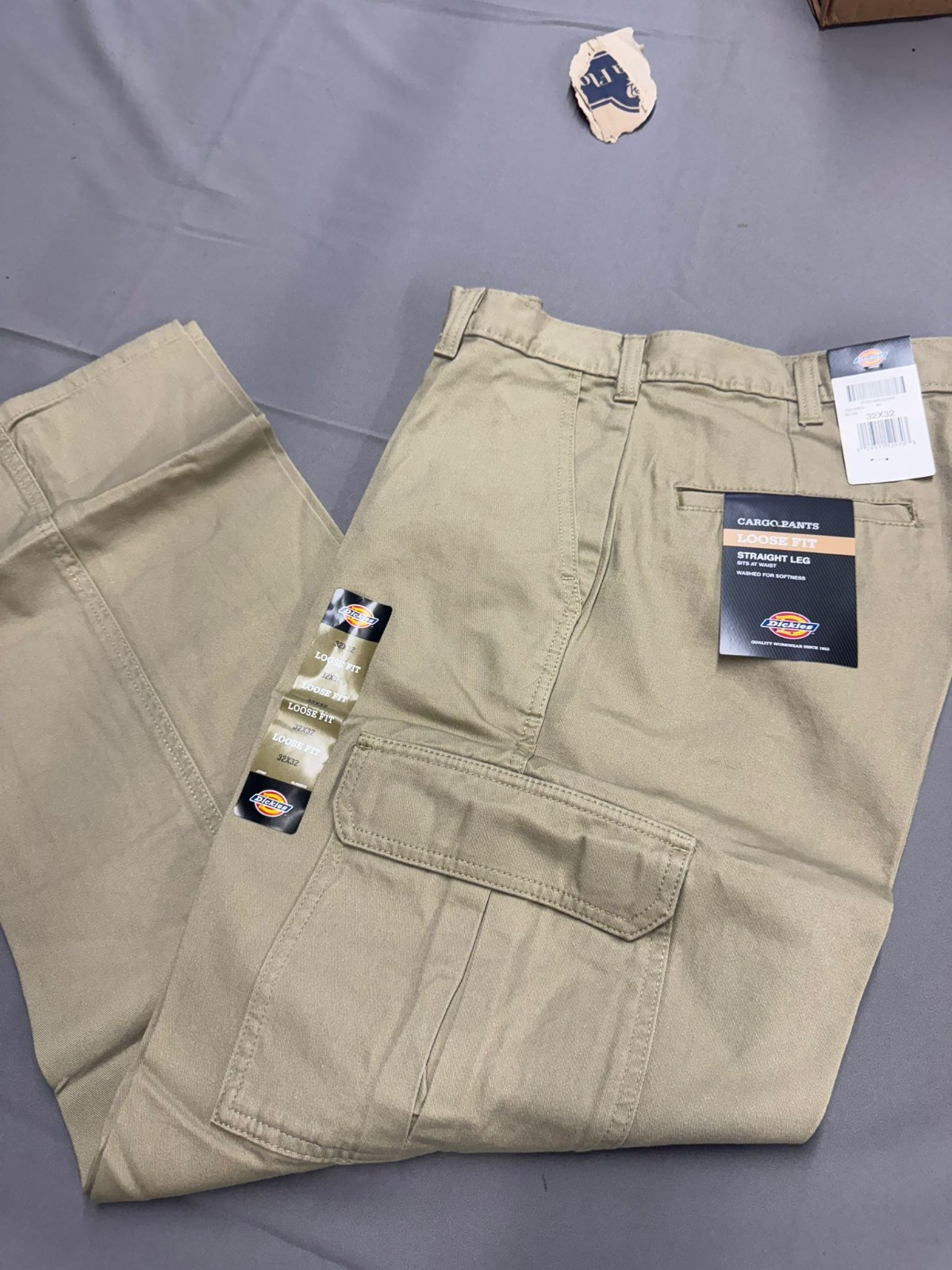 Dickies Men’s Loose-fit Cargo Work Pant Style 2321, Khaki