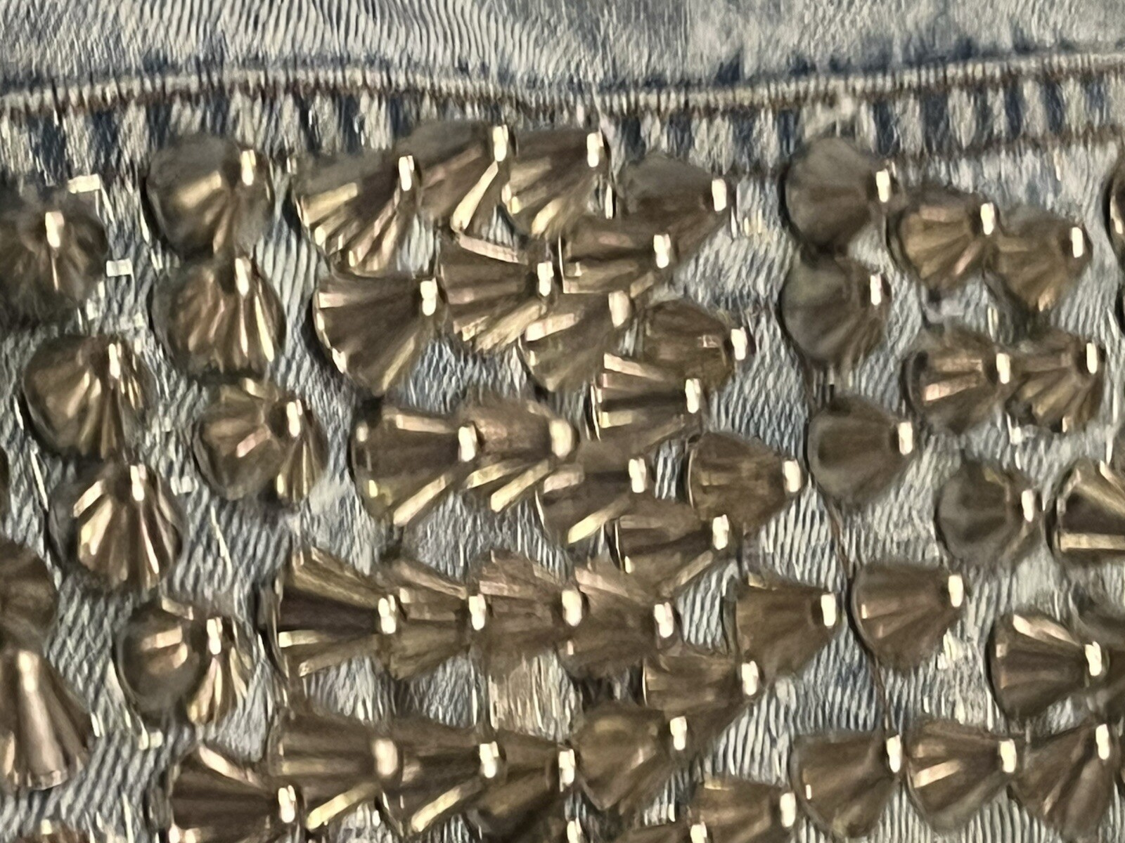 vintage LEVI’S Studded SPIKES Custom Jean Jacket SZ SMALL PATCHES PEACE SIGN 🙂