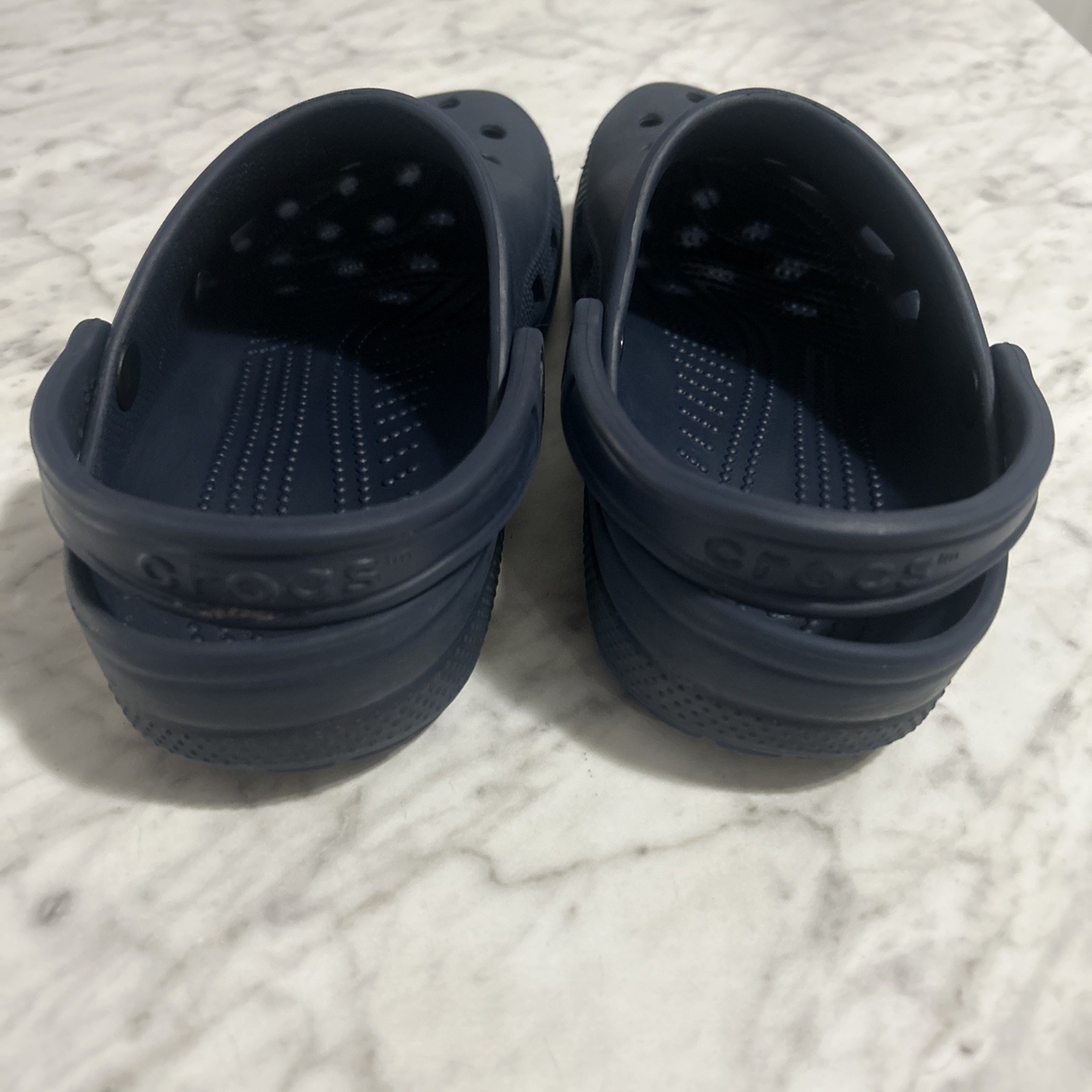 Crocs Classic Clogs – Navy blue
