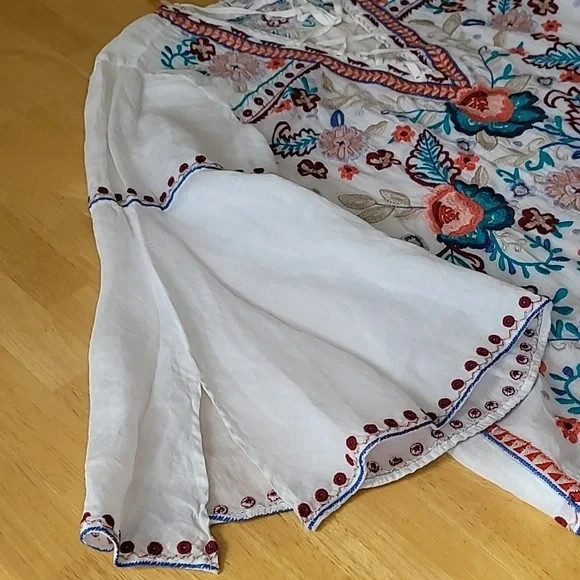 Johnny Was Oman Laceup Swing Embroidered Blouse Size L