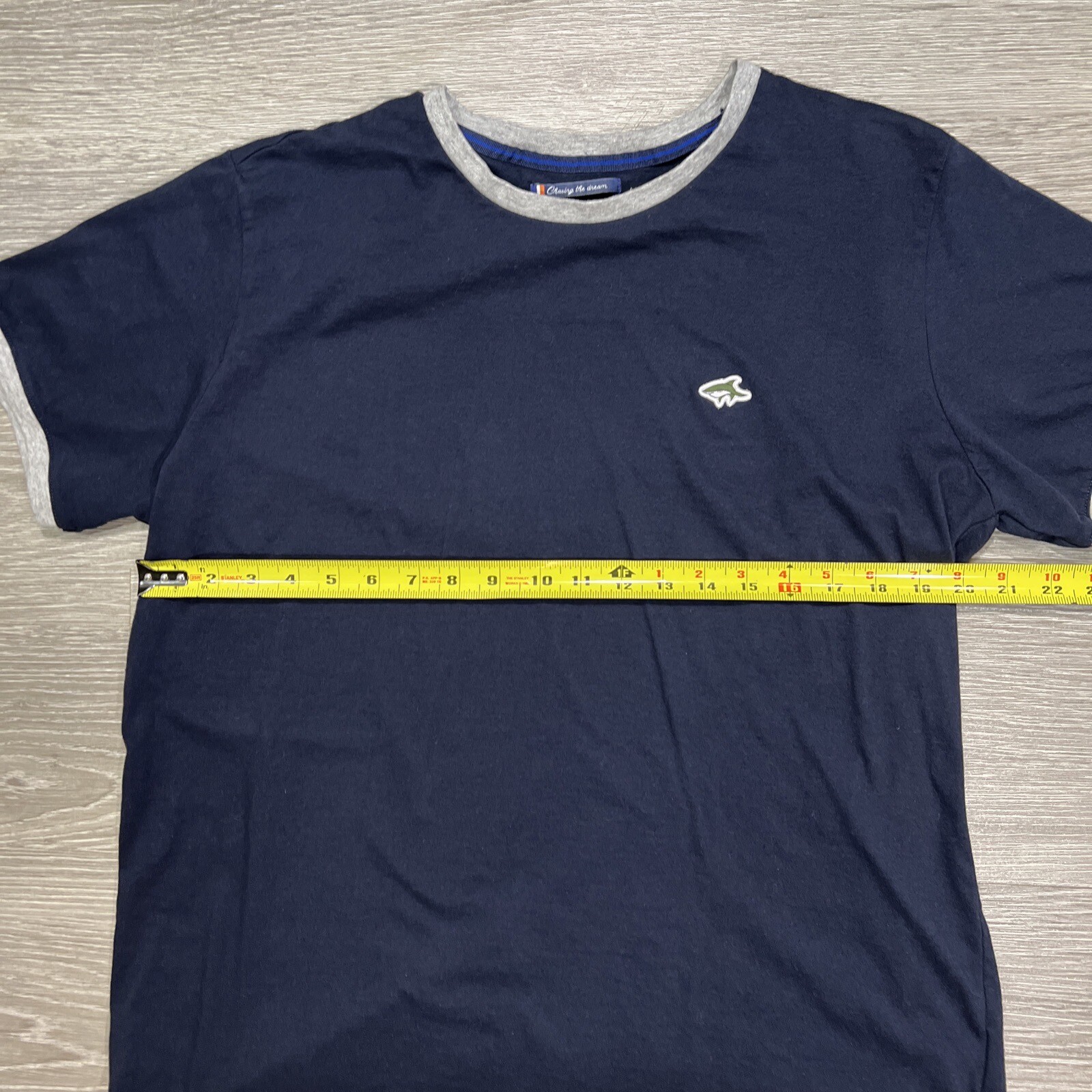 Le Shark T-Shirt Men’s 2XL Blue Gray Trim Chasing the Dream Lightweight Crewneck