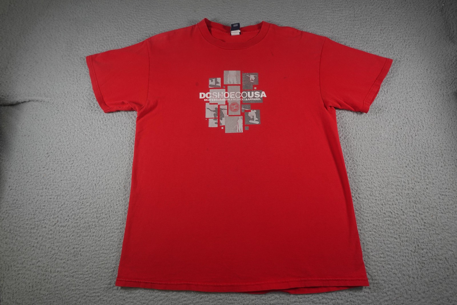 Y2K DC Skater Shirt Mens Large Red Skateboarding Streetwear Rap Hip Hop Urban