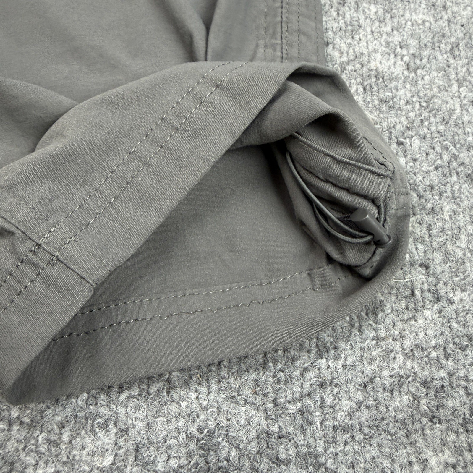 Eddie Bauer Rainier Capri Pants Womens 12 Gray Stretch Hiking Fishing Travel
