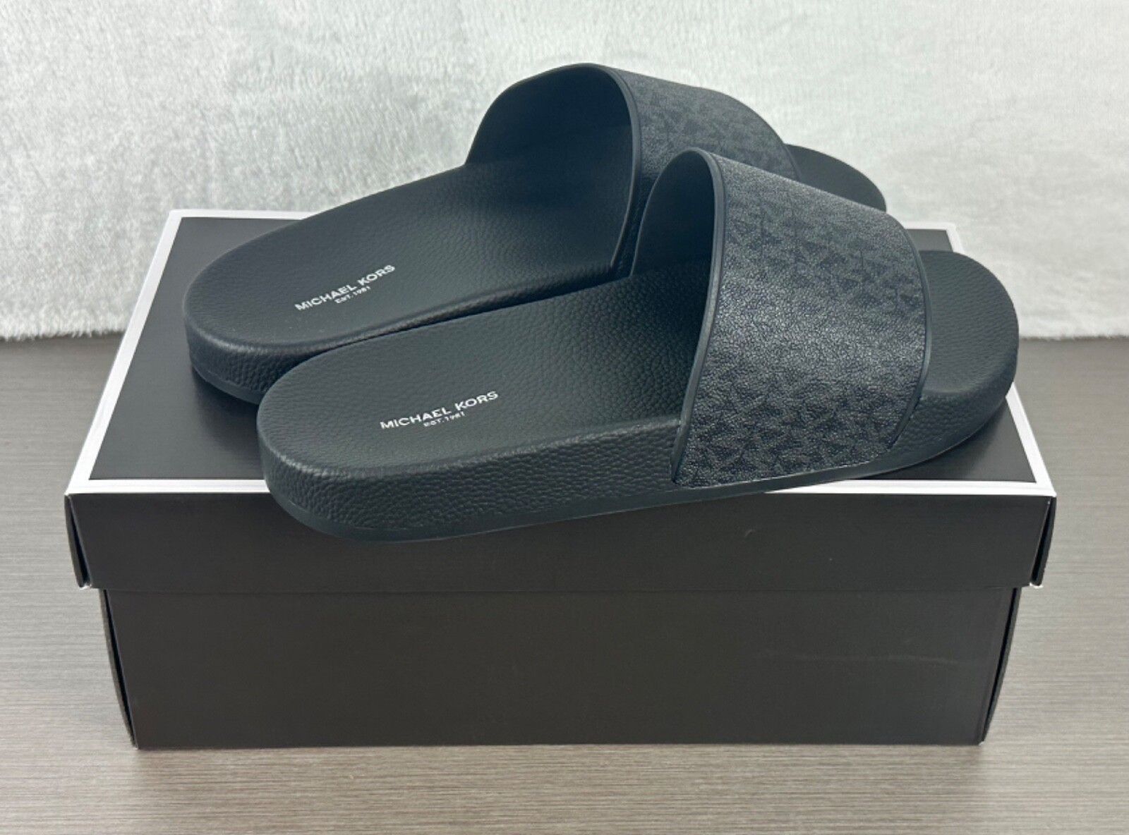 Michael Kors Men’s Black Dawson Signature Logo Slide Sandals Size 10 NWB