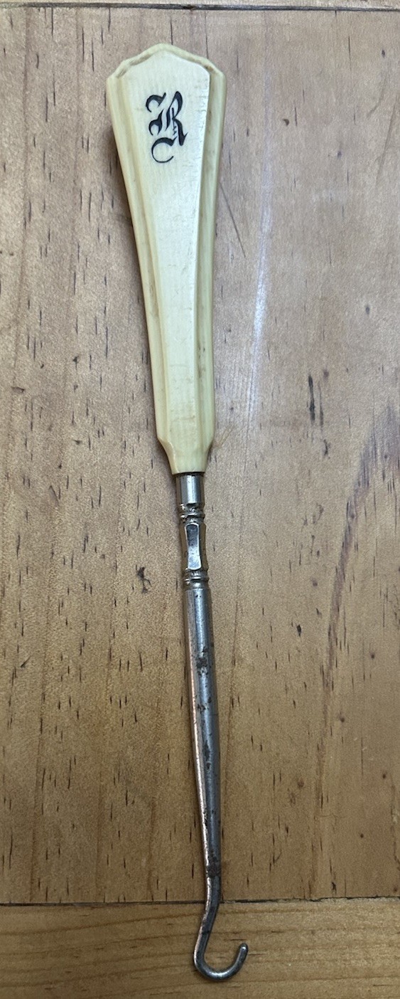 Victorian Antique Shoe Pull Button Hook Celluloid Handle Metal Shaft 7.5″