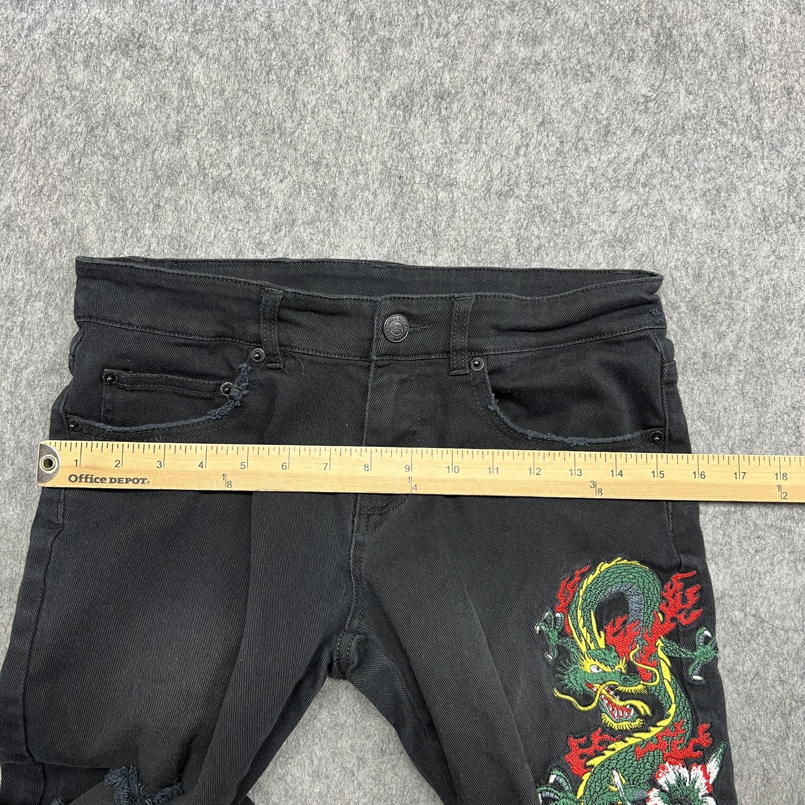 Young & Reckless Jeans Womens 28×29 Black Skinny Dragon Distressed Chase Dreams