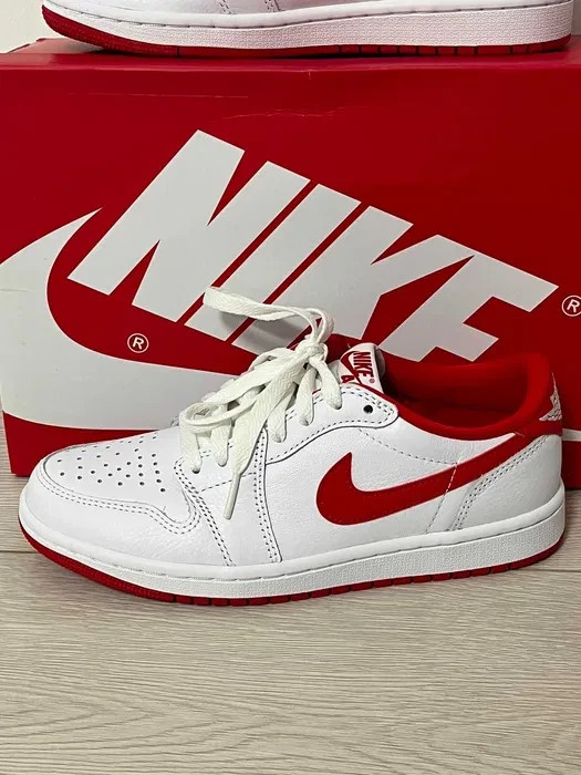 Size 5.5 – Air Jordan 1 Retro OG Low University Red