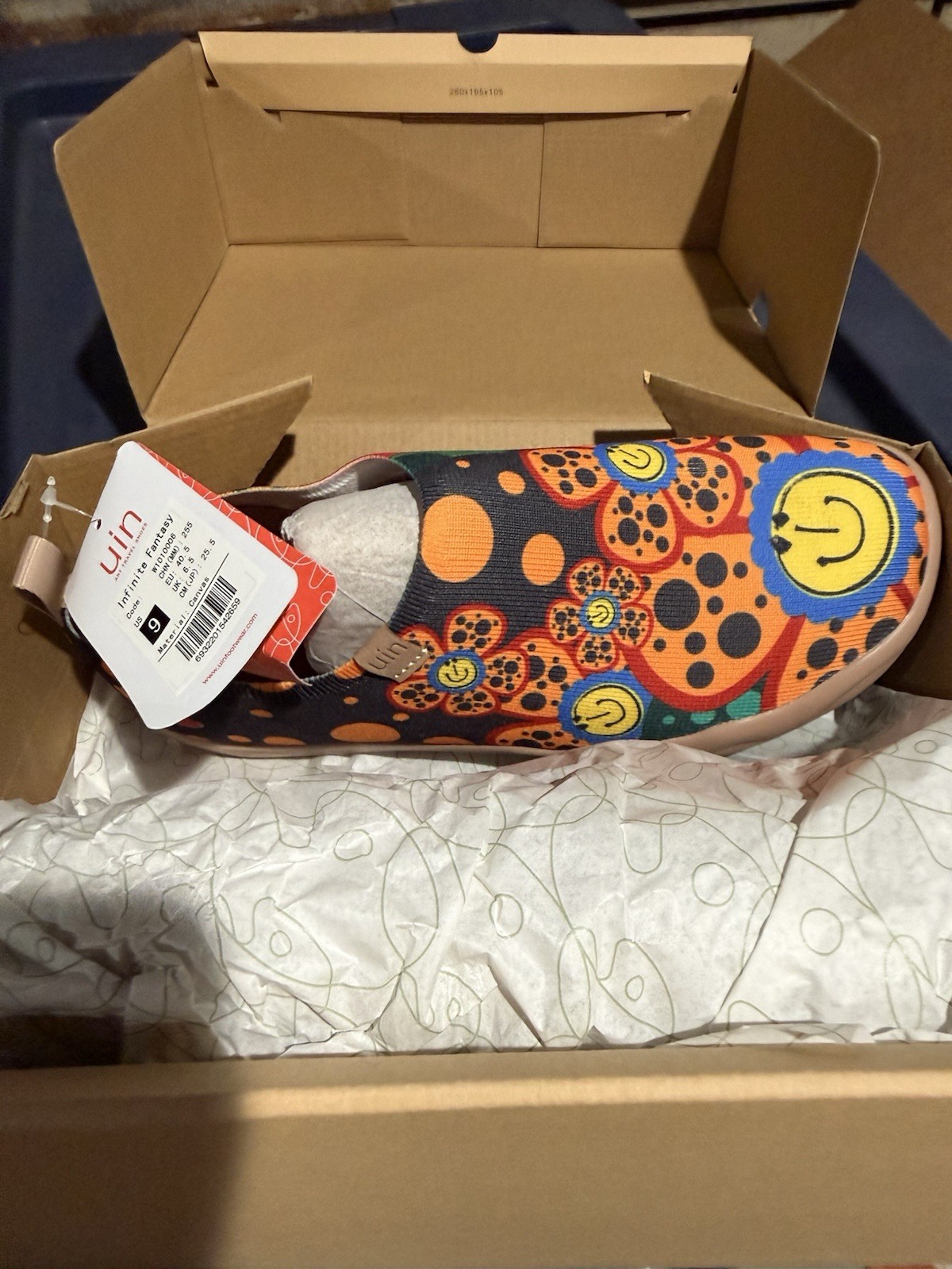 Women’s Size 9 UIN Custom Shoes