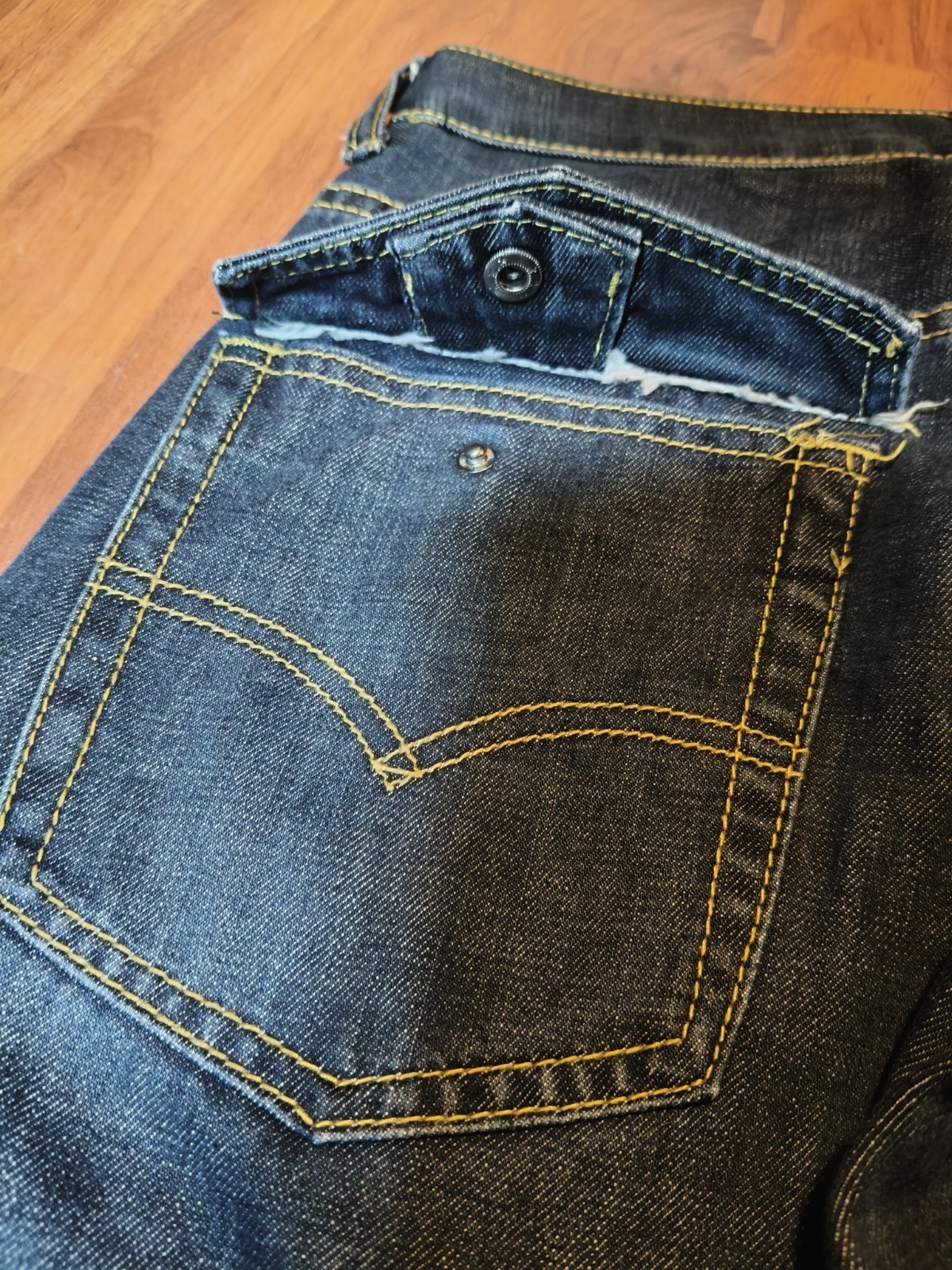 Rare 1990’s Vintage Packable Levis 501 Straight Jeans