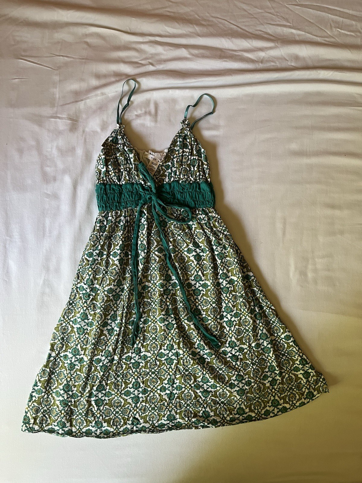 Green White Geometric Floral Mini Dress W/ Adjustable Straps & Tie Waist Medium