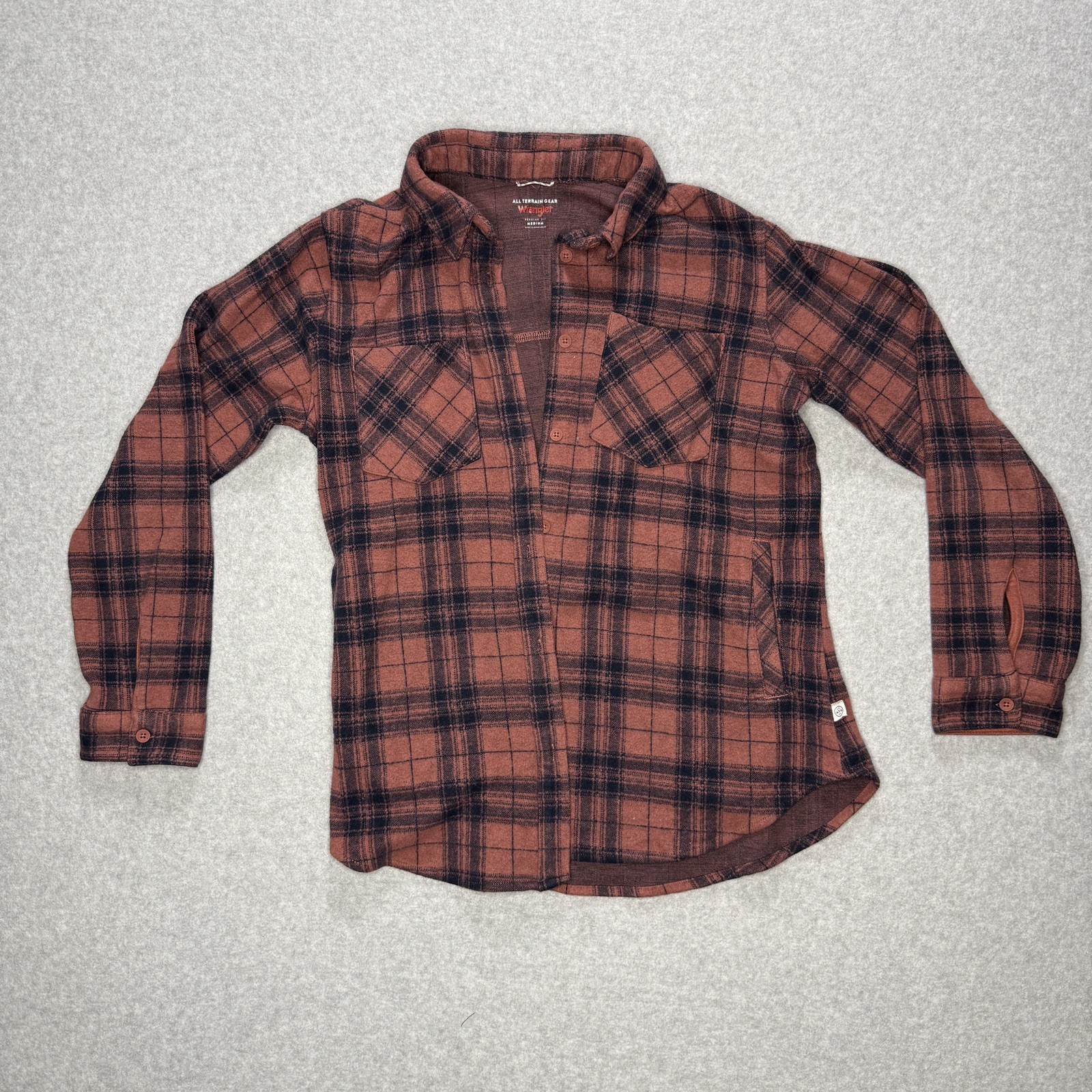Women’s Wrangler All Terrain Gear Flannel Plaid Shirt Regular Fit M