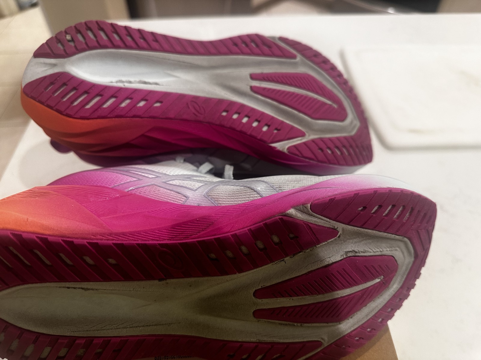asics novablast 5 womens 10 Sky/Digital Sakura In great condition, worn twice.