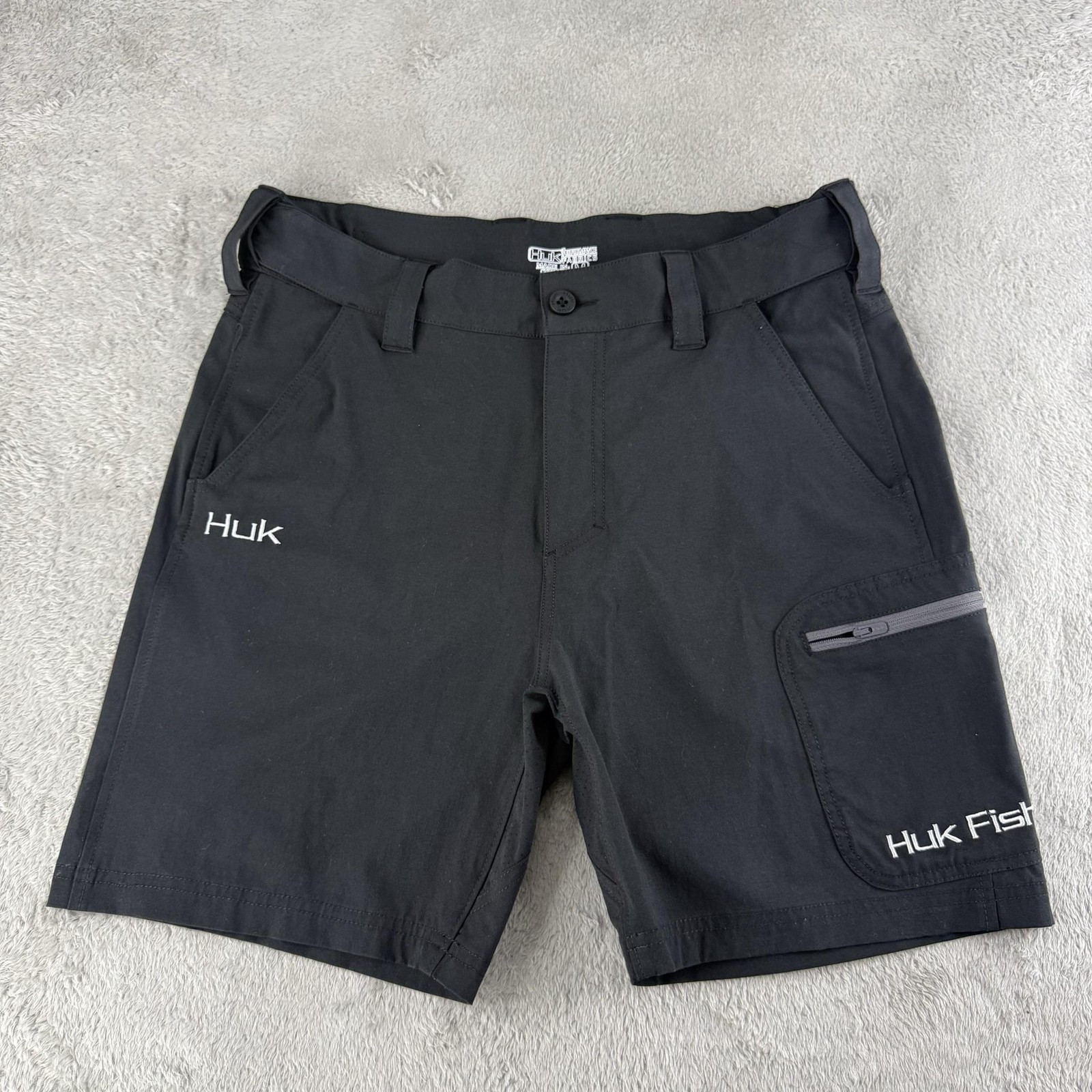Huk Shorts Mens Medium Black Next Level Performance Fishing Zip Pockets Athletic